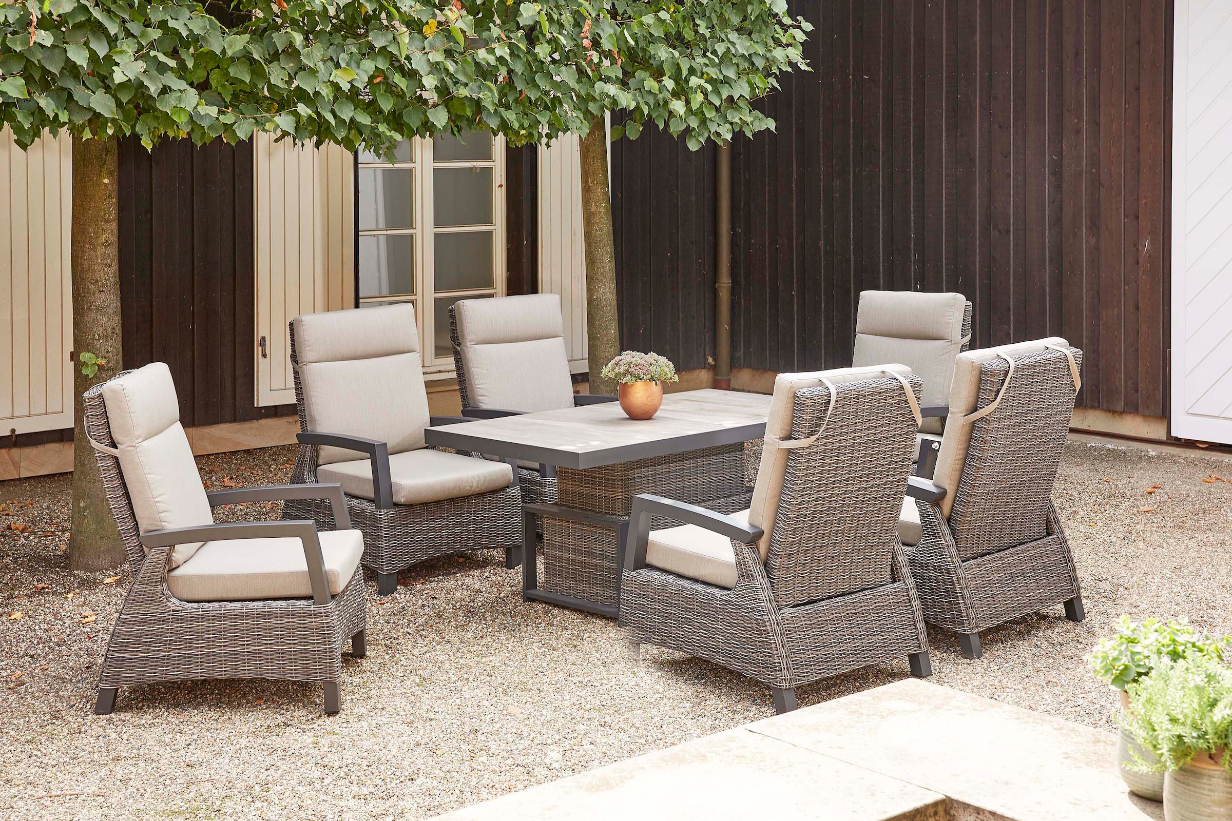 Siena Garden Gartenlounge-Set »Corido«, (Set, 8 tlg.), bestehend aus 2 Sesseln, 1 Bank, 1 Tisch und 4 Auflagen