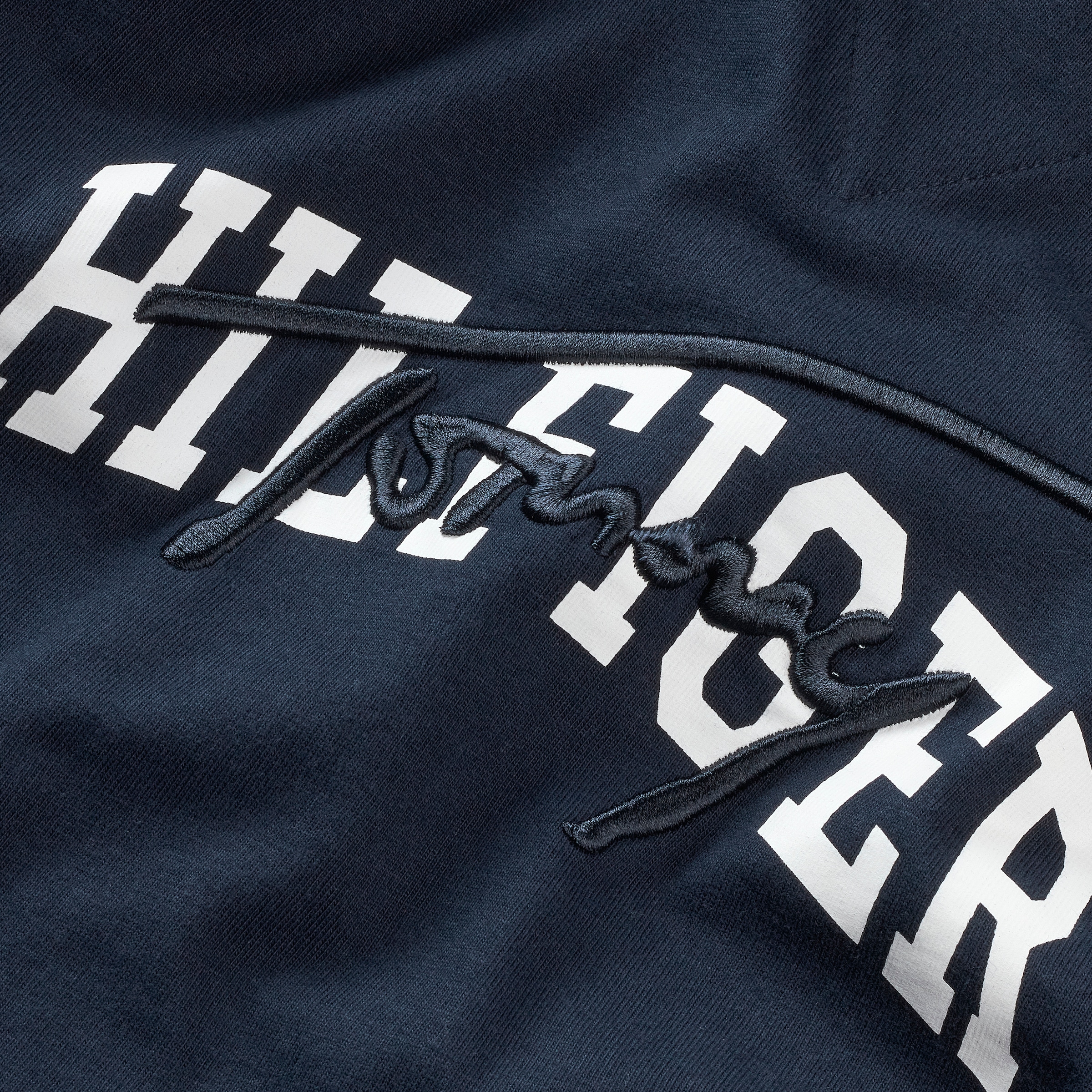 Tommy Hilfiger Poloshirt »TH MIXED GRAPHIC POLO LS«, für Kinder bis 16 Jahre, mit Stickerei auf dem Rücken