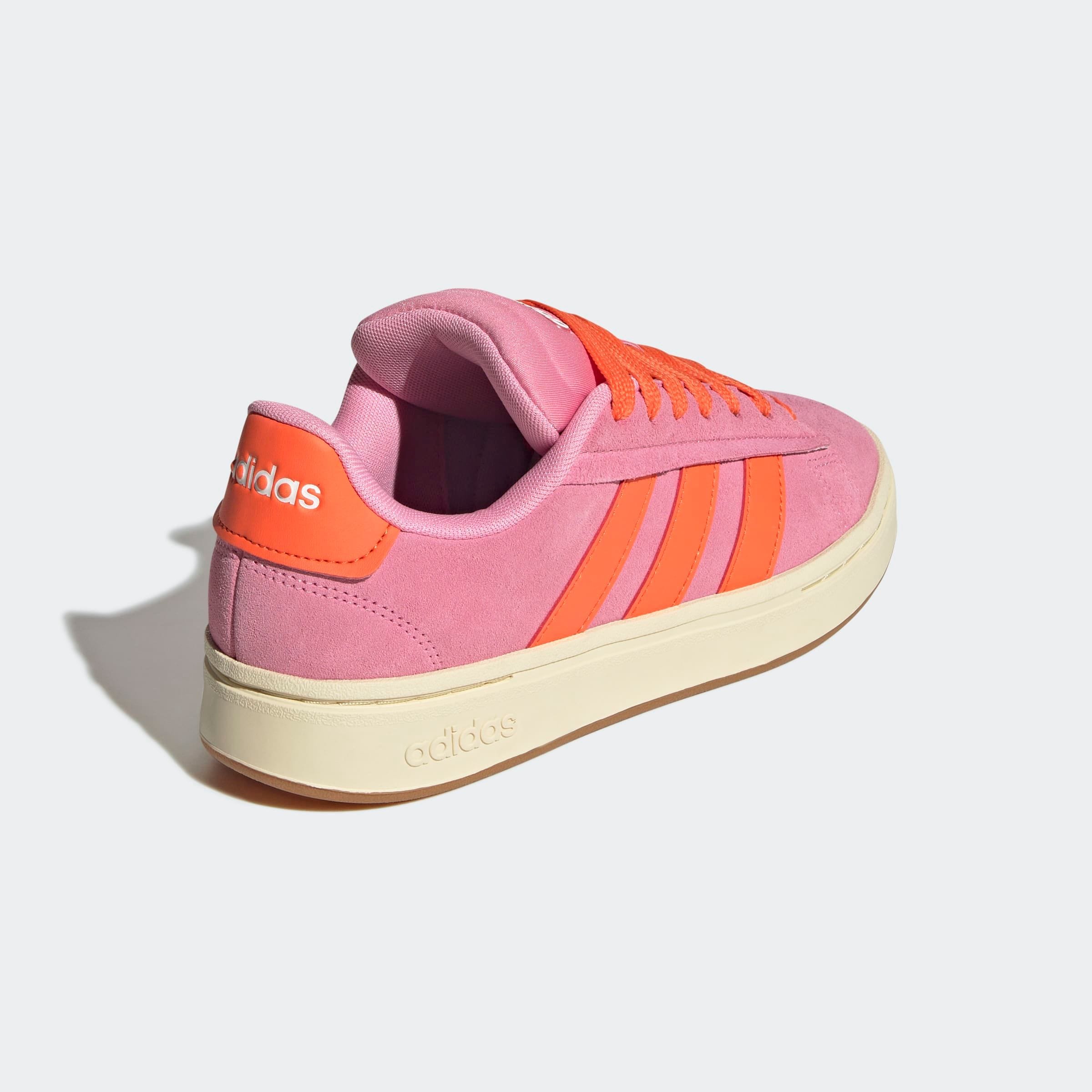 adidas Sportswear Sneaker »GRAND COURT ALPHA«, Design inspiriert vom adidas Campus 00