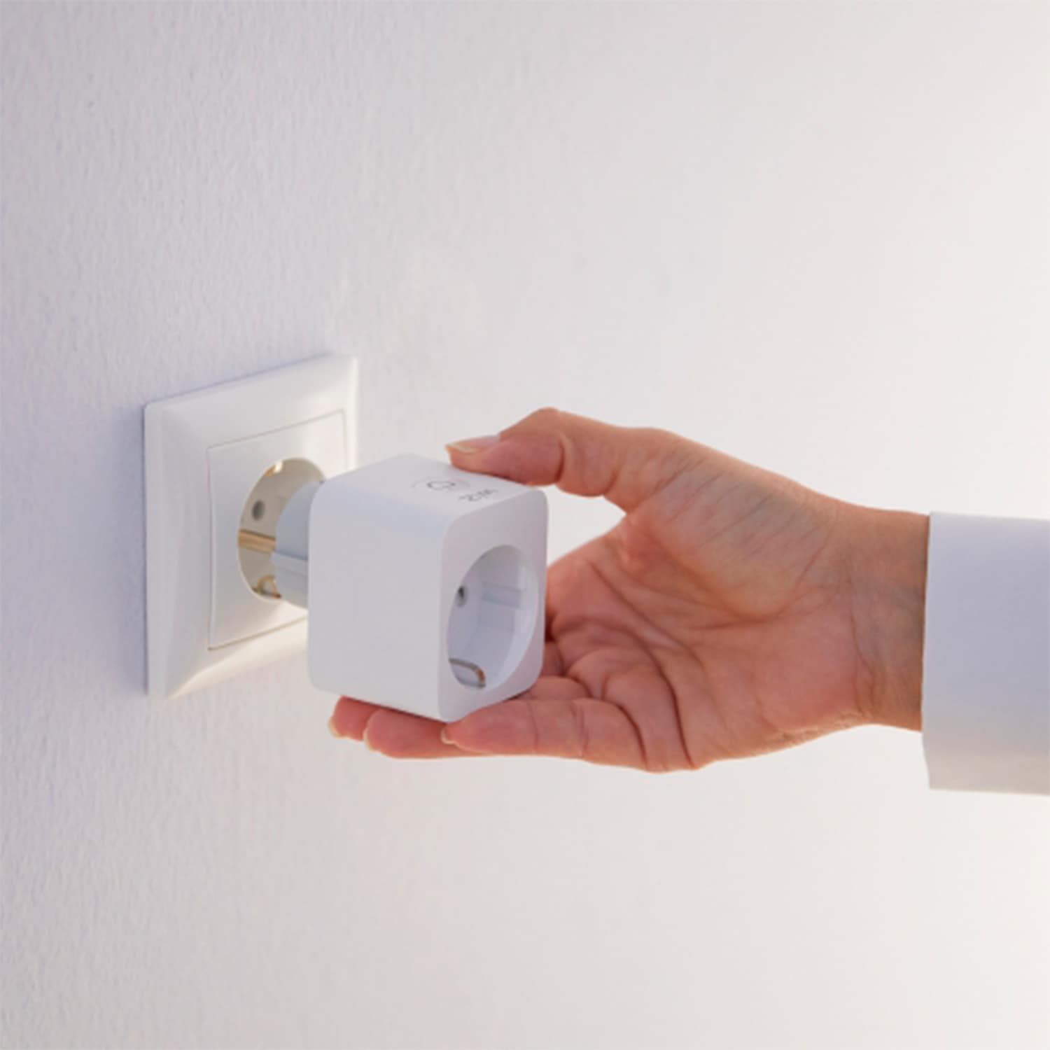 WiZ Steckdose »WiZ Smart Plug smarte Steckdose«