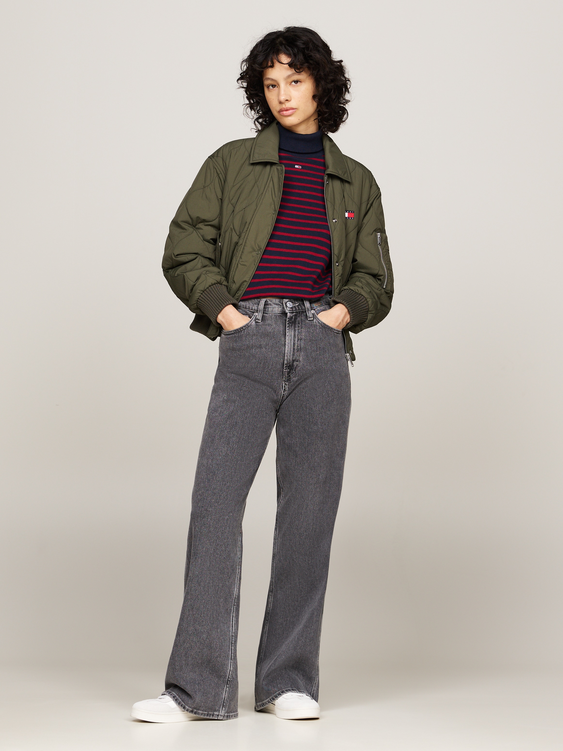 Tommy Jeans Weite Jeans »Tommy Jeans CLAIRE - High Waist - Wide Leg«, mit Logo-Badge