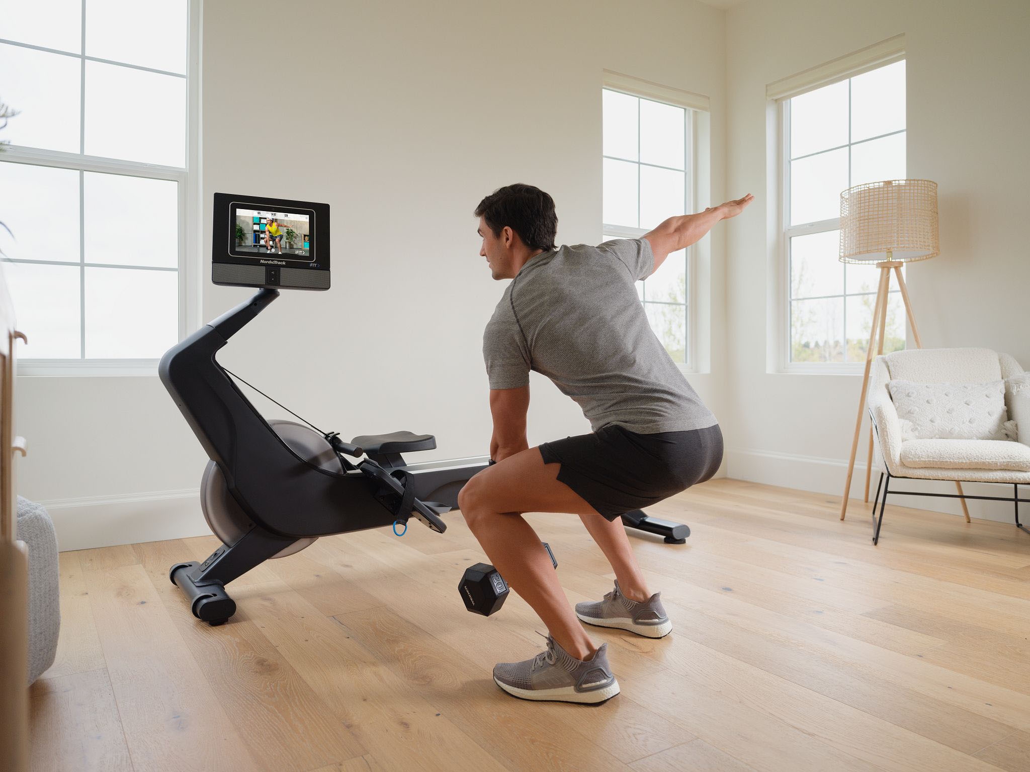 NordicTrack Rudergerät »NordicTrack RW700«, (iFIT-fähiger Rower mit schwenkbarem 10'' Touchscreen), Rudermaschine, 26 Widerstandsstufen, Magnetbremssystem