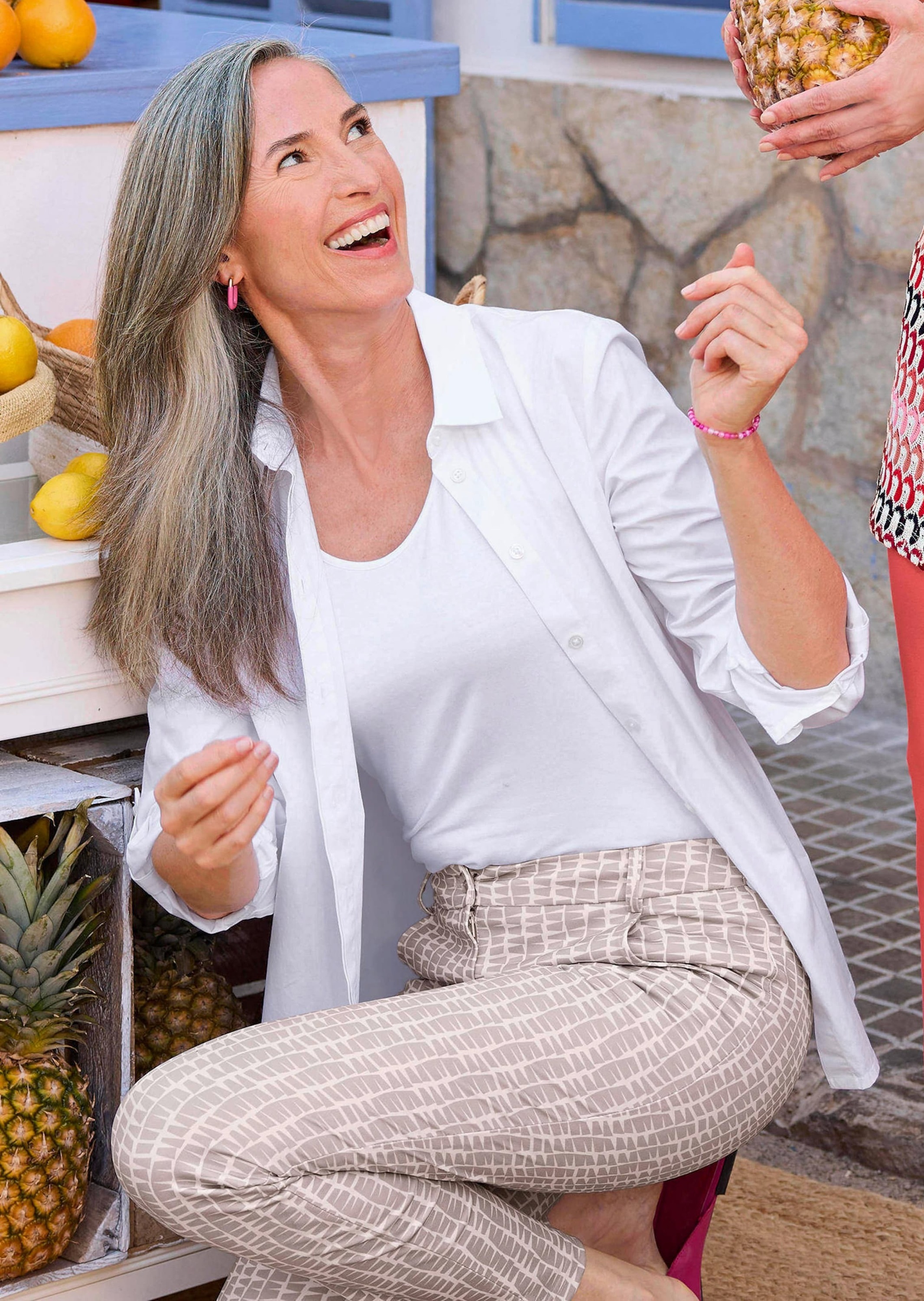 GOLDNER Hemdbluse »Kurzgröße Weiße Damenbluse im längeren Schnitt«