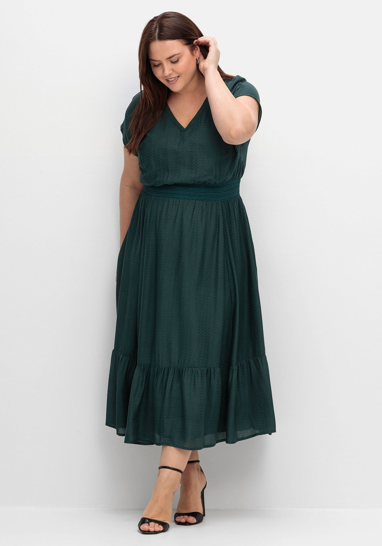 Sheego Maxikleid »Maxikleid mit Smokbund und Volant am Saum«