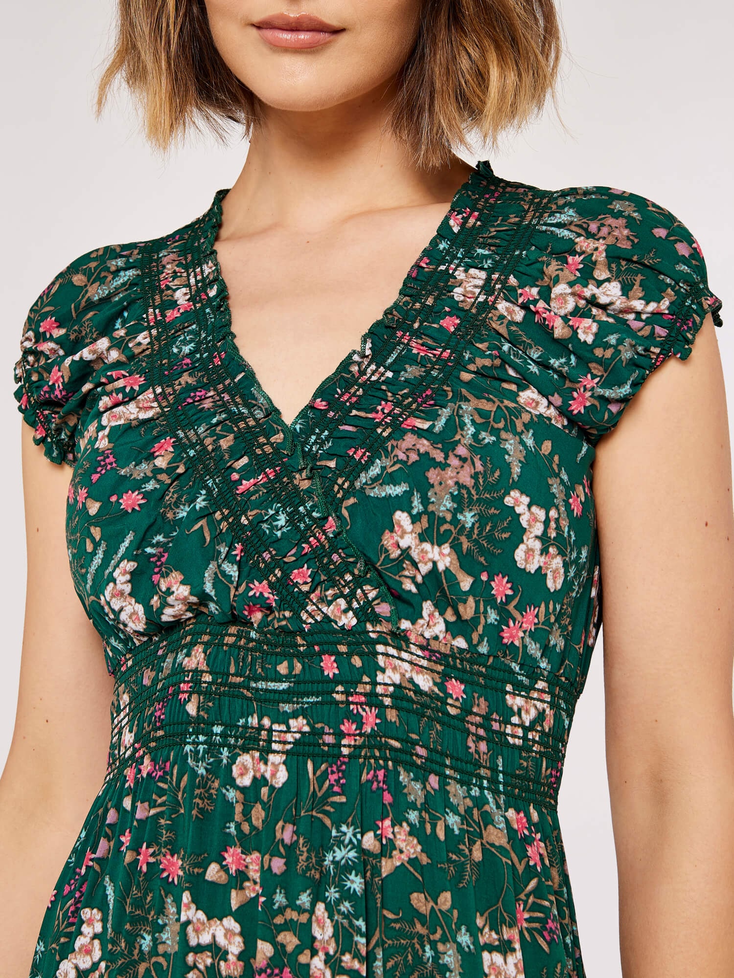 Apricot Maxikleid »Maxikleid« mit Blumenmuster