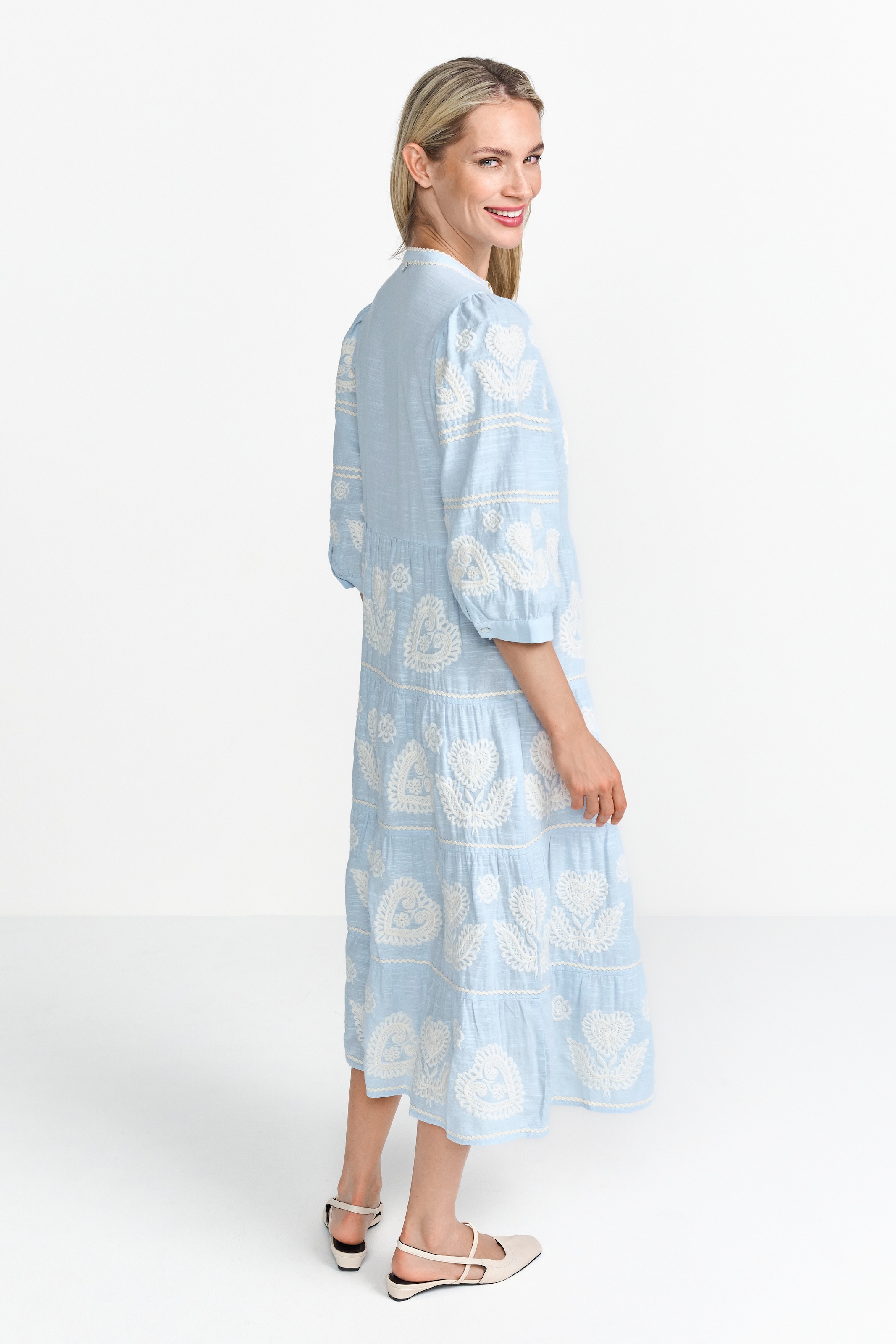 RICHROYAL Maxikleid, Mit Knopfleiste und Rundhalsausschnitt