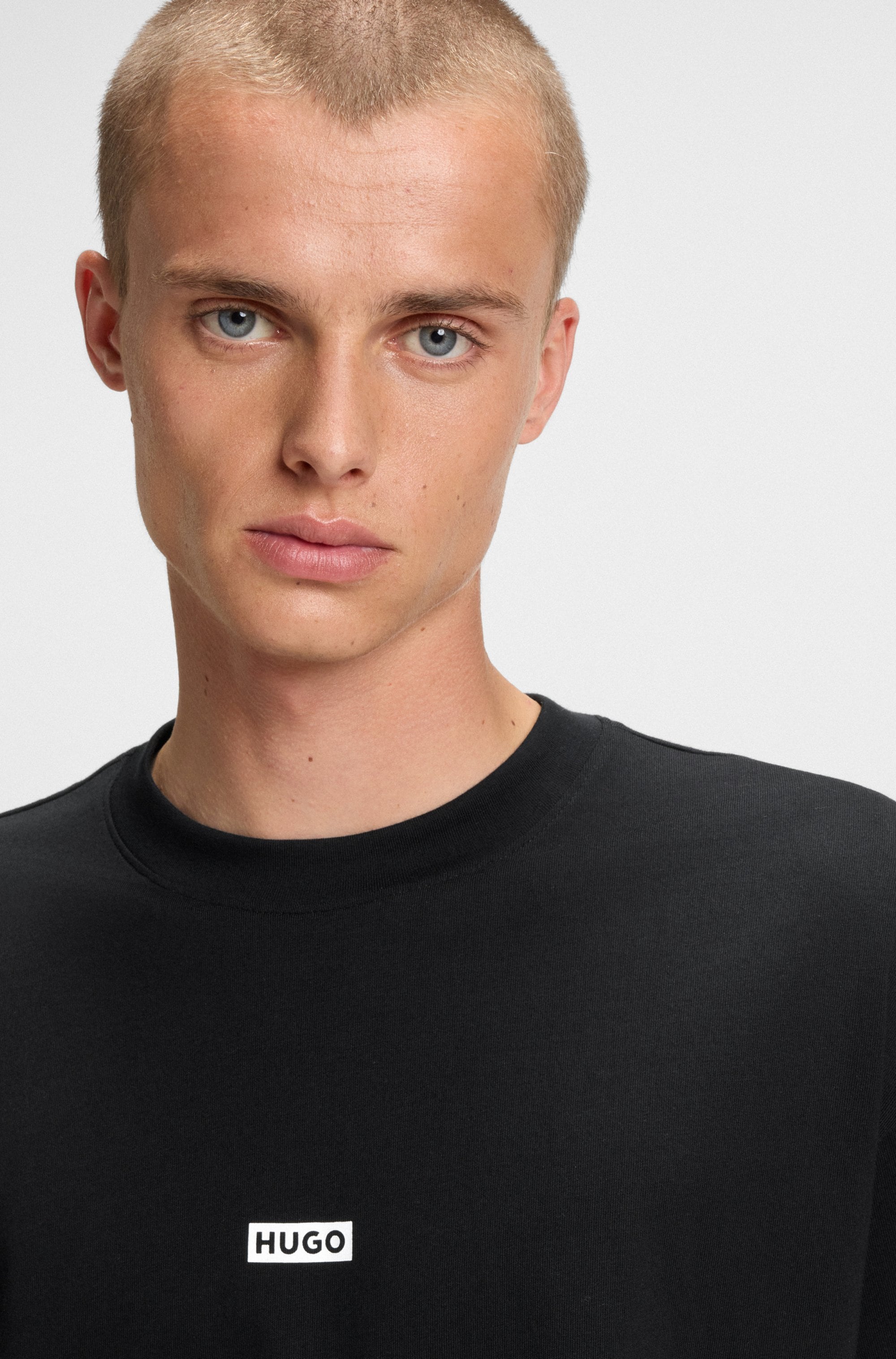 HUGO Blue T-Shirt »Nalono«, mit Logodruck, Oversized Look mit Backprint