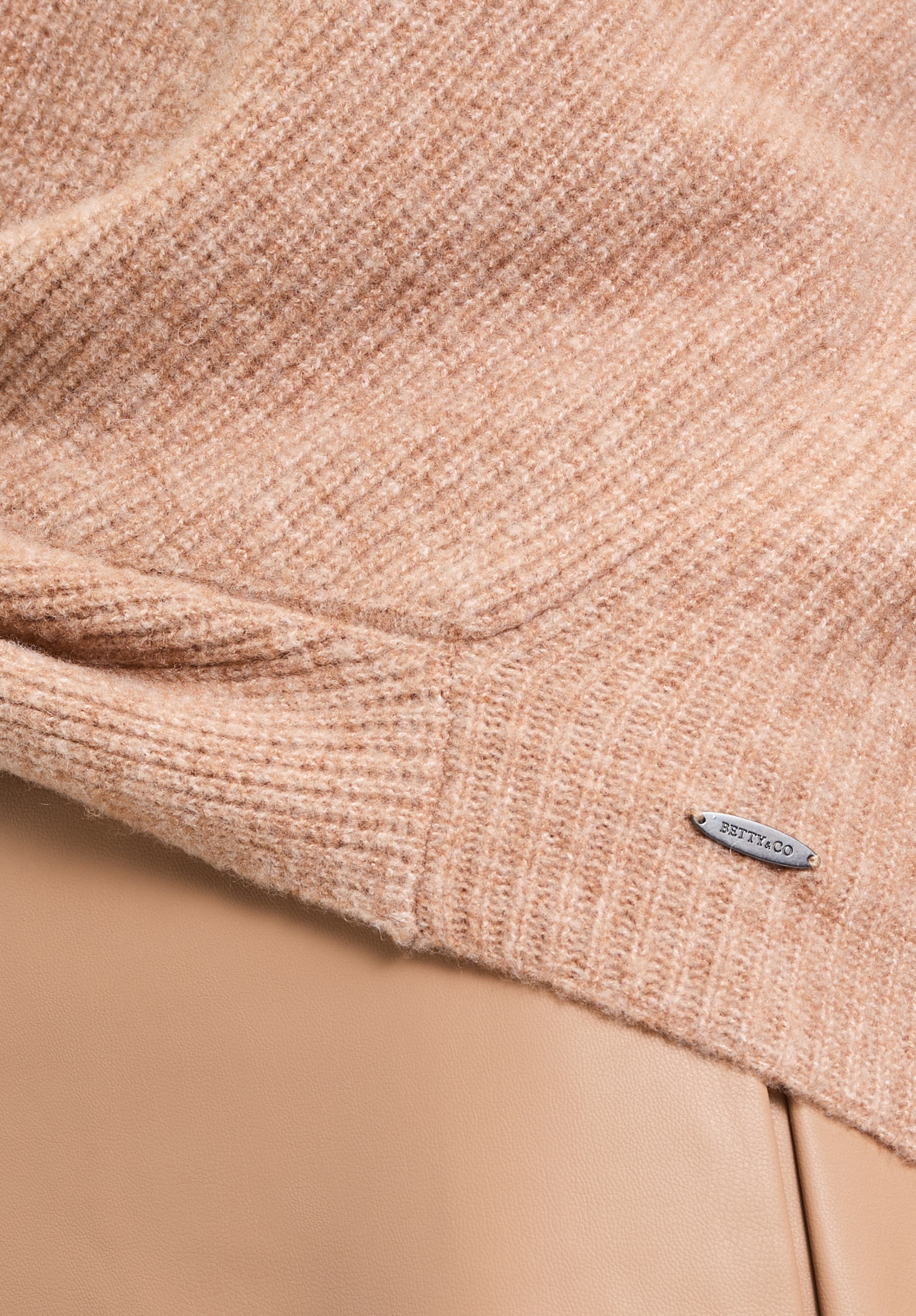 Betty&Co Strickpullover »Strickpullover mit V-Ausschnitt«