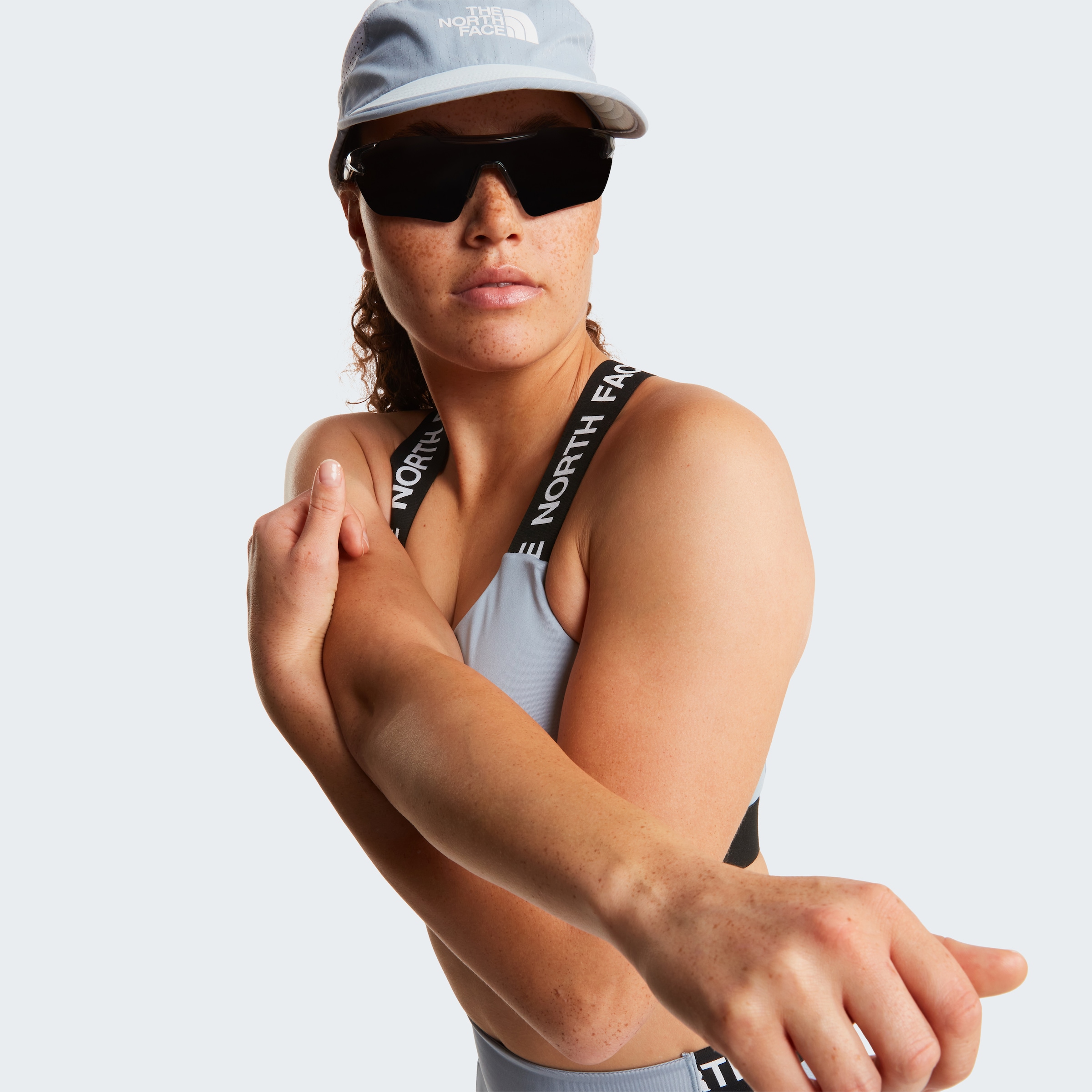 The North Face Sport-BH »W CAMBRENA BRA« für Fitness und Outdoor-Training, mit schweißableitendem FlashDry™