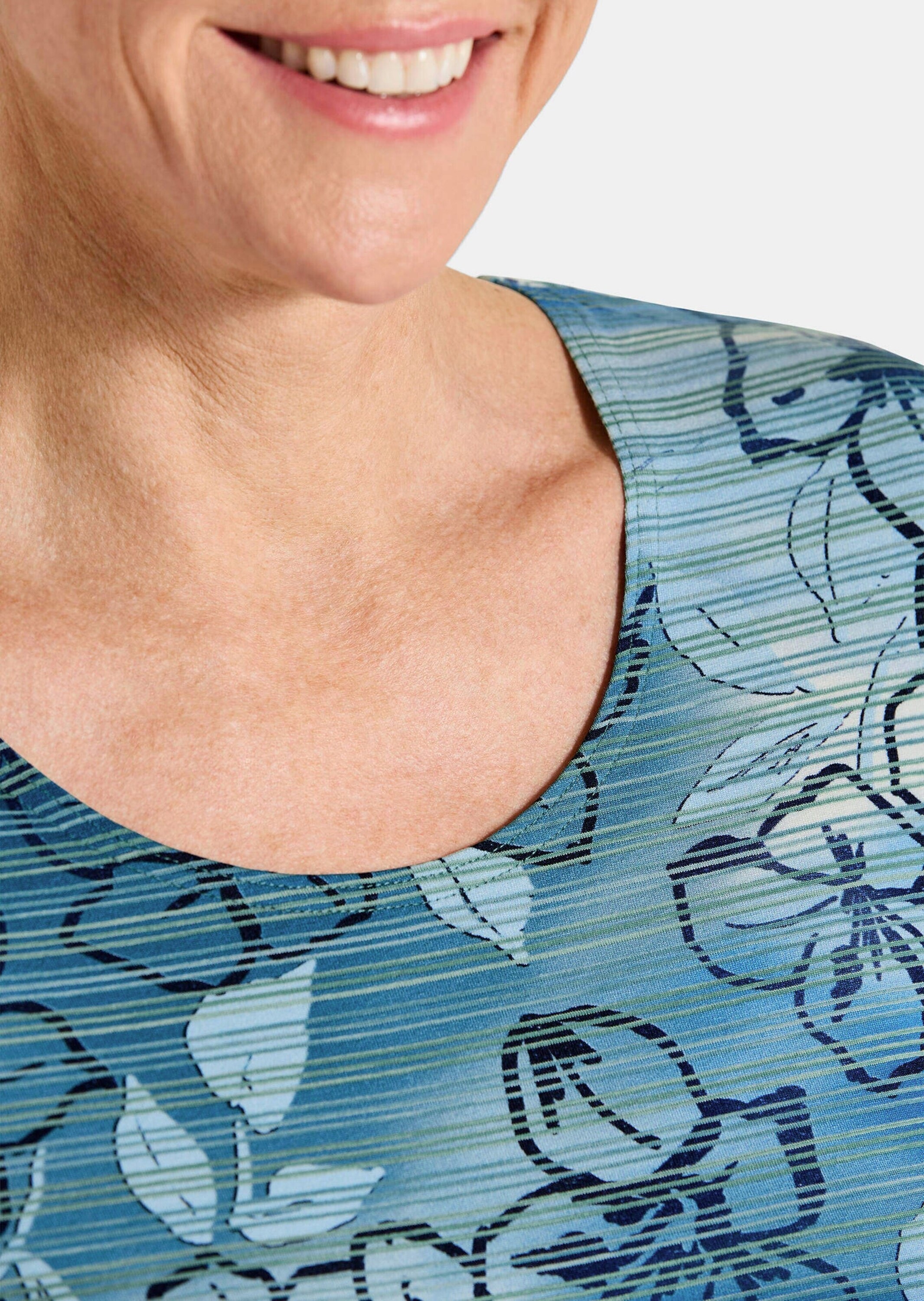 GOLDNER Kurzarmshirt »Kurzgröße Druckshirt mit floralem Muster« stretchbequemer Jersey