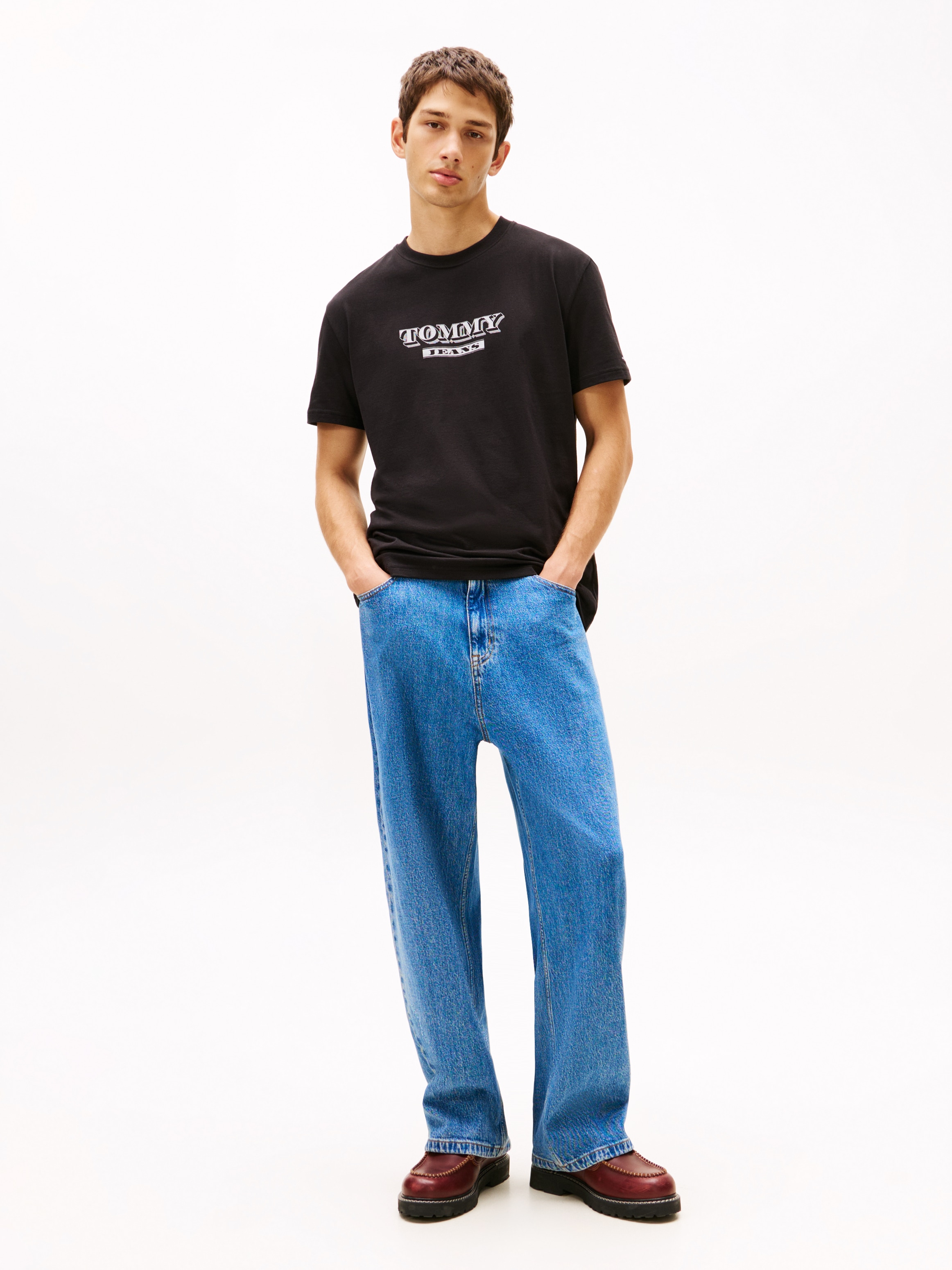 Tommy Jeans Rundhalsshirt »TJM BILLS FONT« regular fit, Rundhals, bedruckt