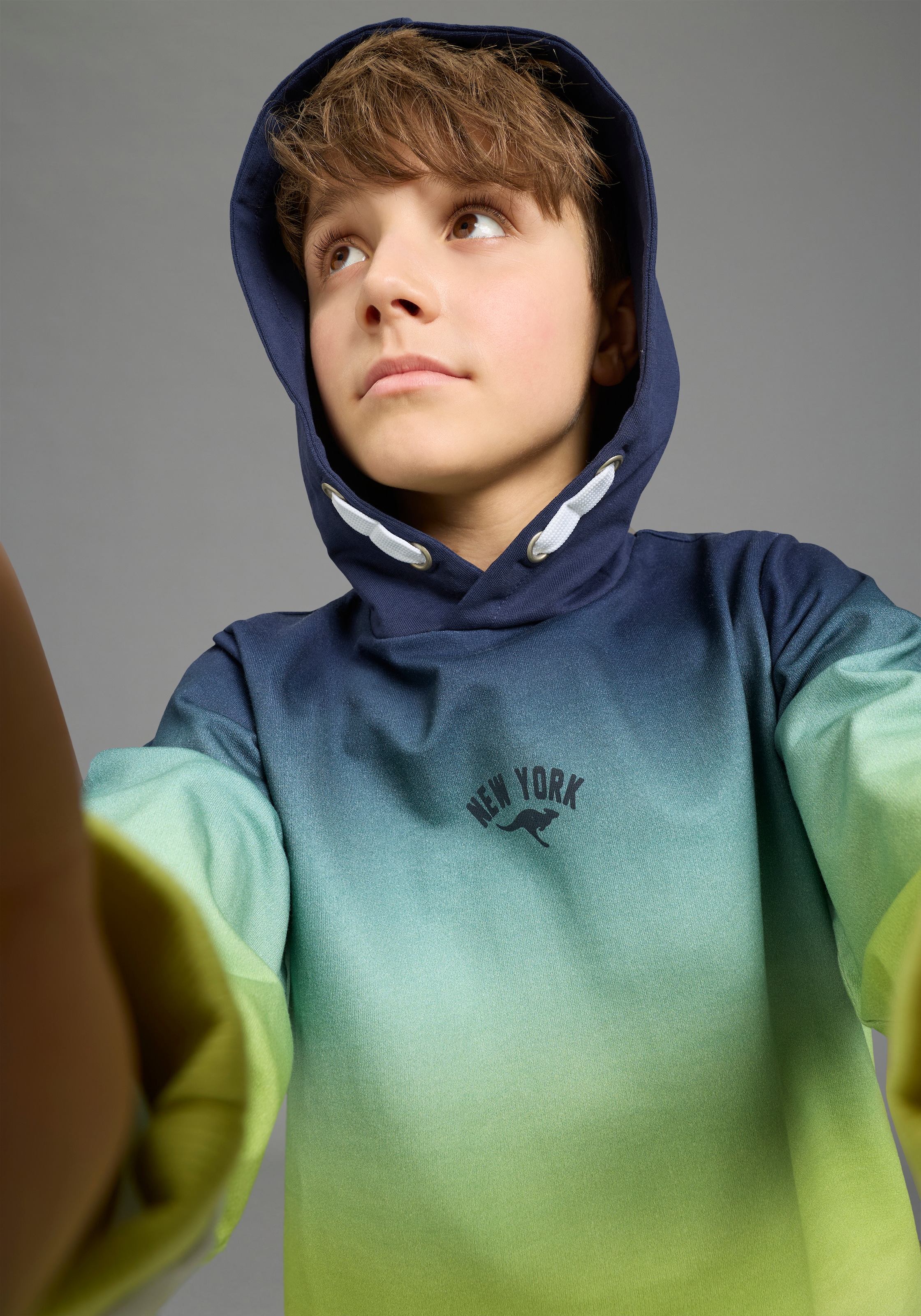 KangaROOS Kapuzensweatshirt »Kapuzenweatshirt mit Batik-Optik«, für Jungen, mit Kapuze, mit Batikmuster, aus Baumwolle
