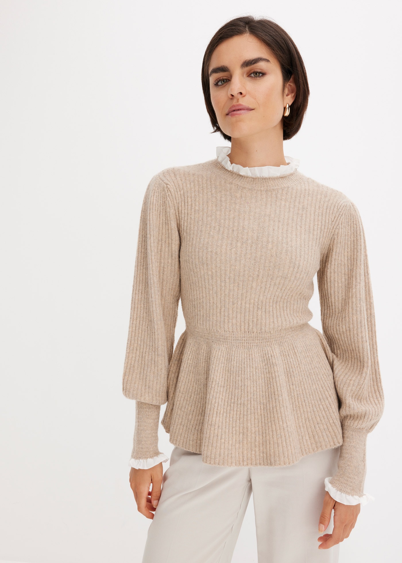 bonprix Strickpullover »Pullover« aus Polyester und Elasthan, mit Blusen-Einsatz, bequeme Passform