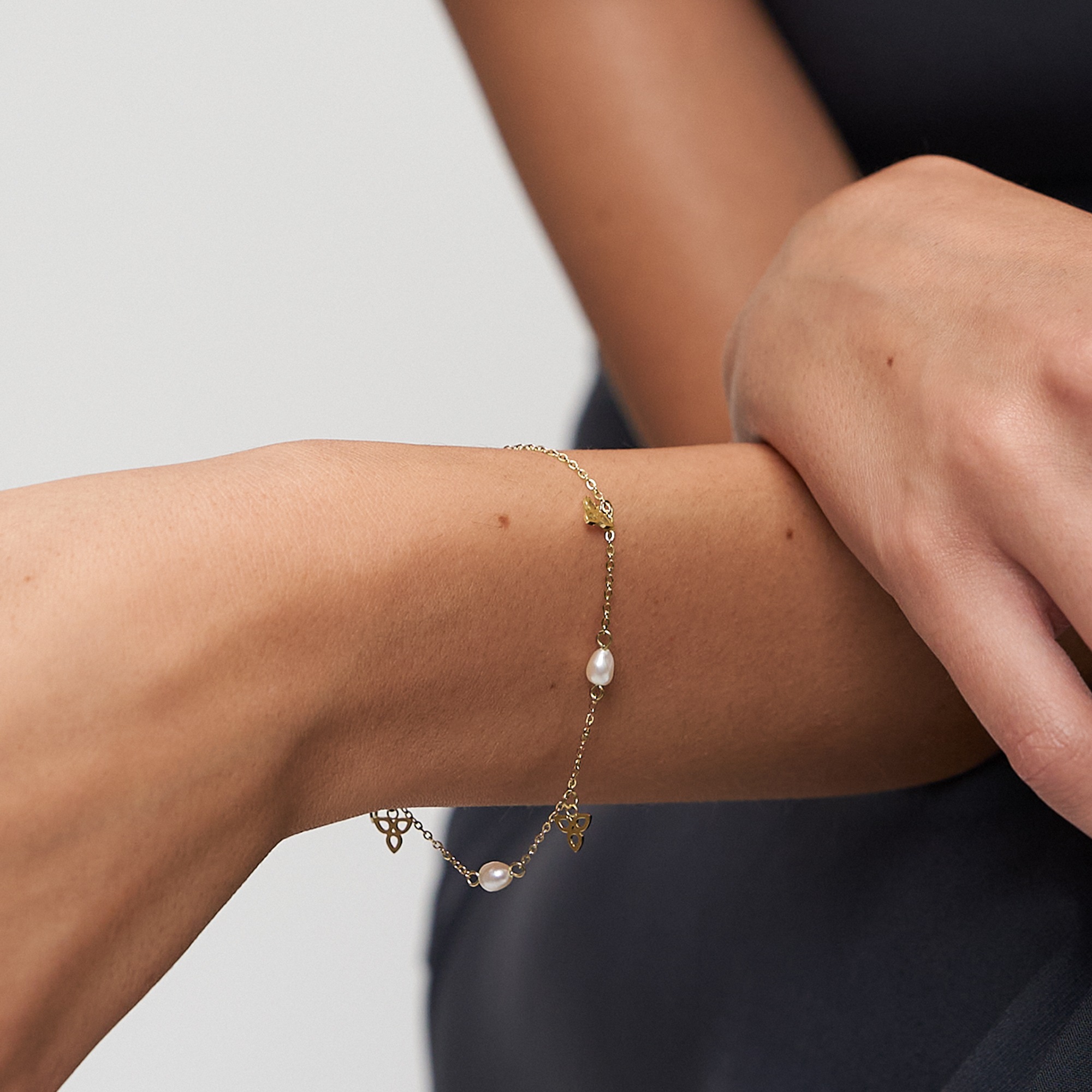 Tamaris Armband »Schmuck Geschenk Edelstahl Armkette« mit Zirkonia (synth.) - mit Kunststoffperle