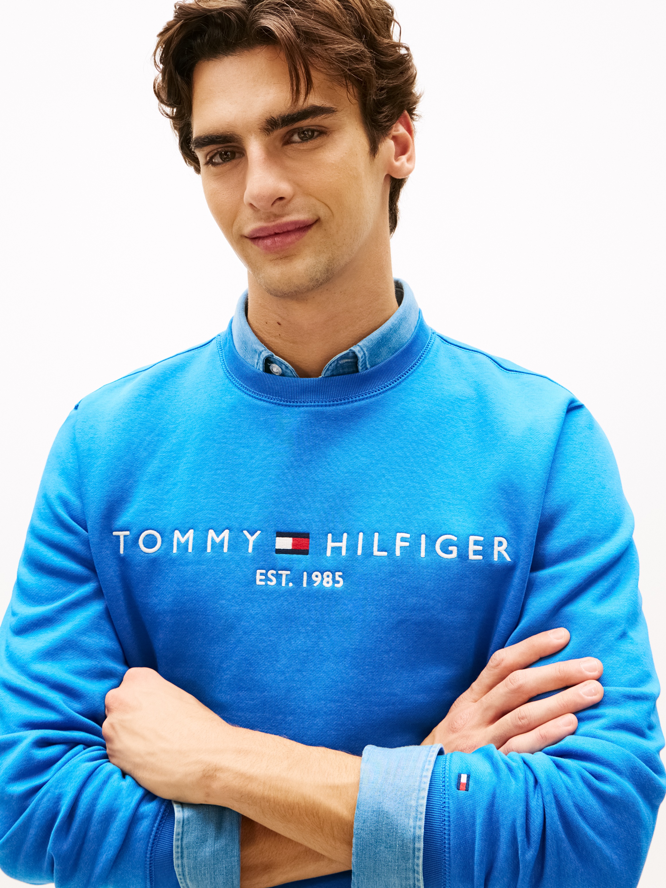 Tommy Hilfiger Sweatshirt »TOMMY LOGO«, unifarben, casual, regular fit, Baumwollmix, Rundhals
