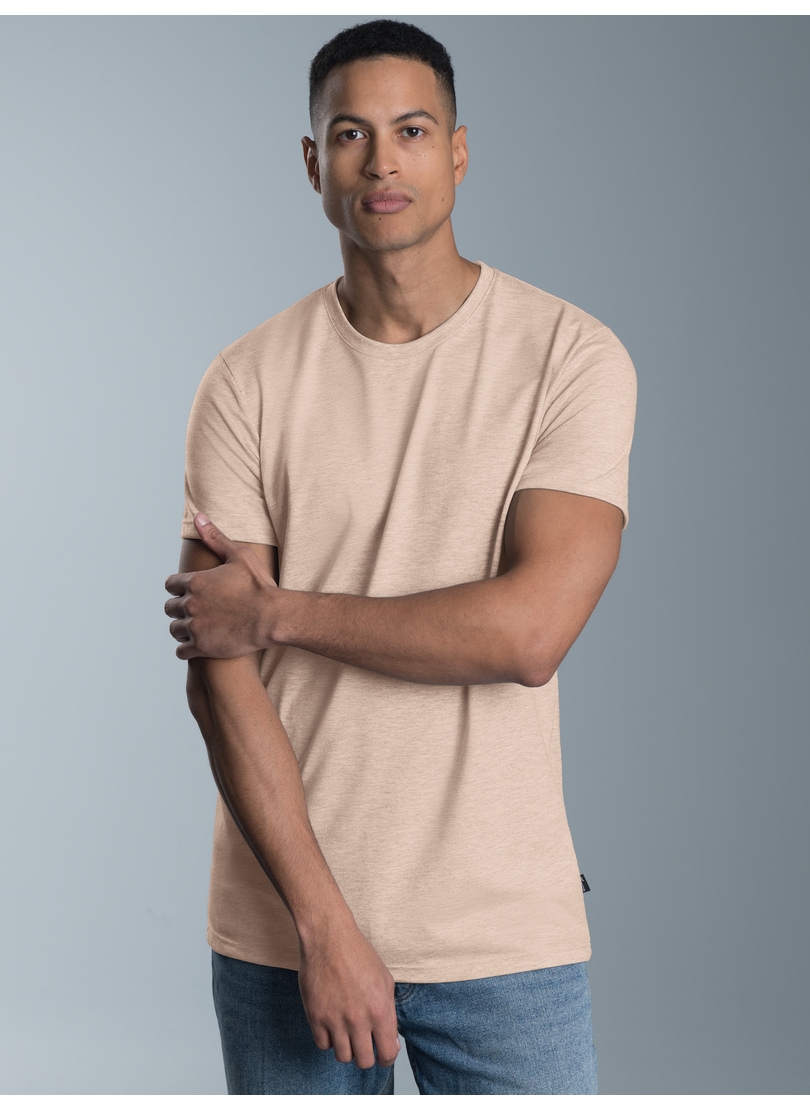 Trigema T-Shirt »TRIGEMA Slim Fit T-Shirt aus DELUXE Baumwolle« 1
