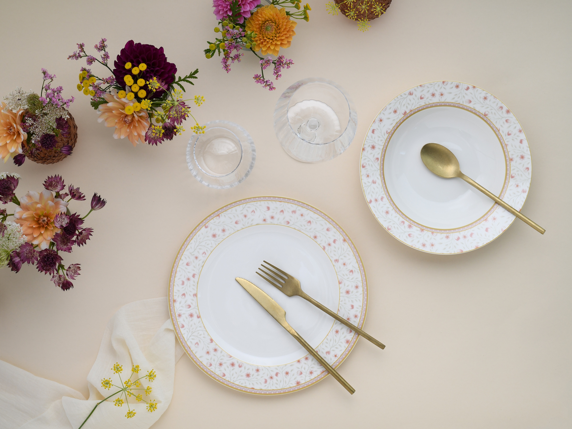 CreaTable Tafelservice »Emilja, Tafel-Service 12-tlg« Teller Set, Blumendekor