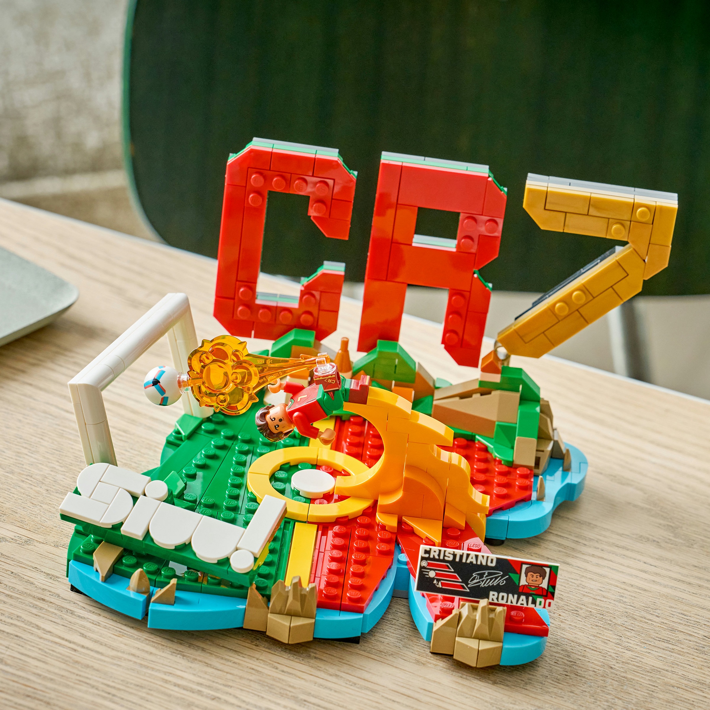 LEGO® Konstruktionsspielsteine »Cristiano Ronaldo – Fußball-Highlights (43012), LEGO Editions Football«