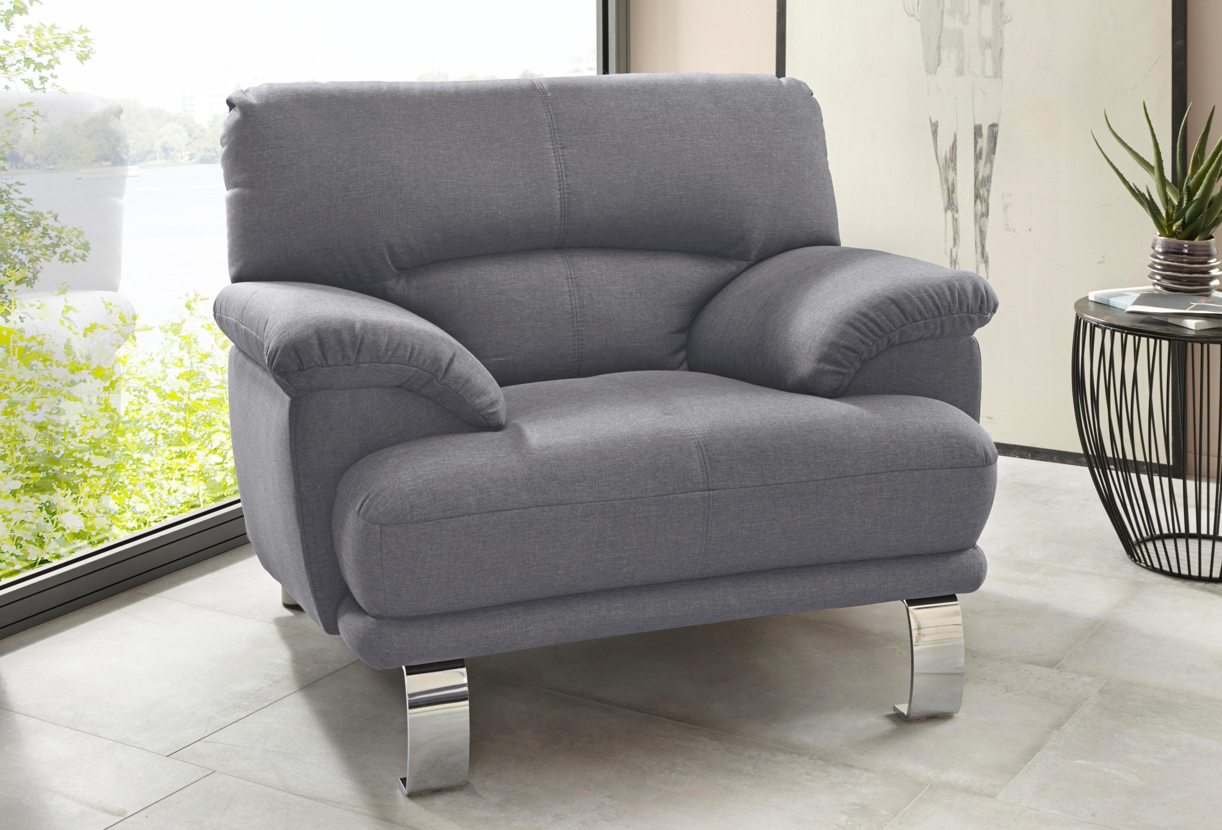 TRENDMANUFAKTUR Sessel »Cecilia II, Loungesessel in italienischem Design«, breite und bequeme Armlehnen