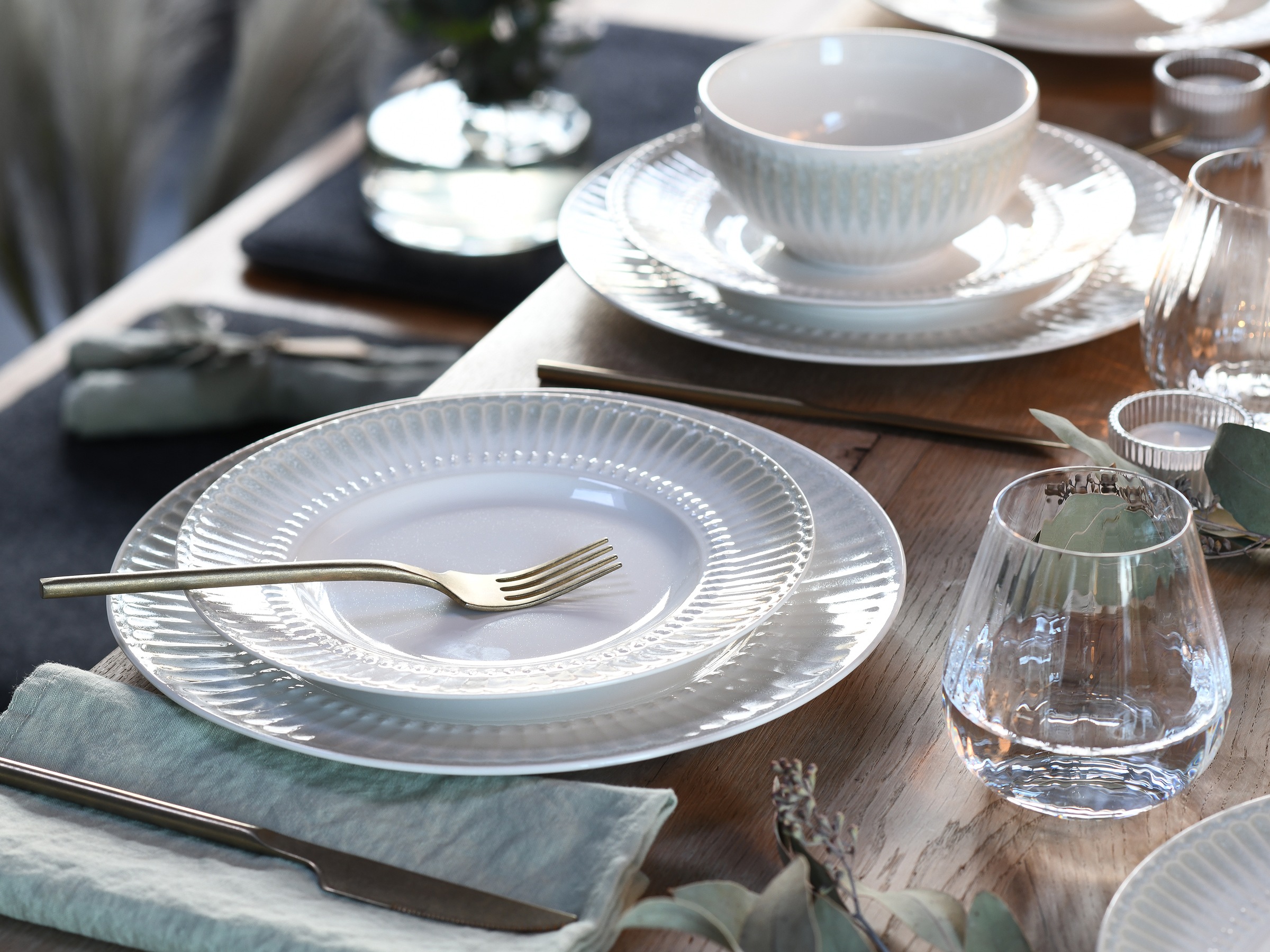 CreaTable Teller-Set »Celadon, Teller Set 12-tlg.« Elegantes Stabrelief, Farbverlauf
