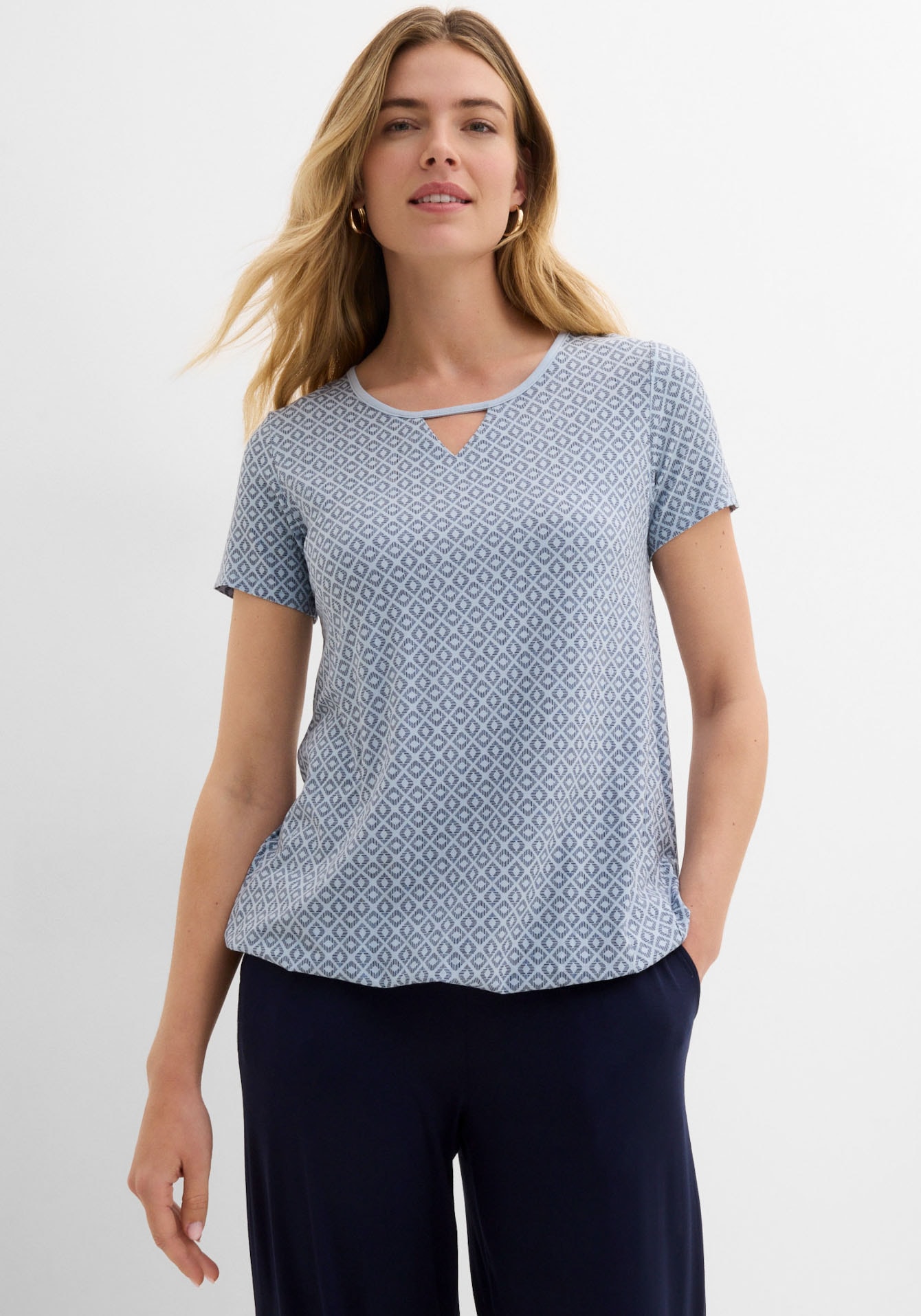 bonprix T-Shirt Regular Fit, Kurzarm-Design, mit Gummizug, aus Viskose und Elasthan