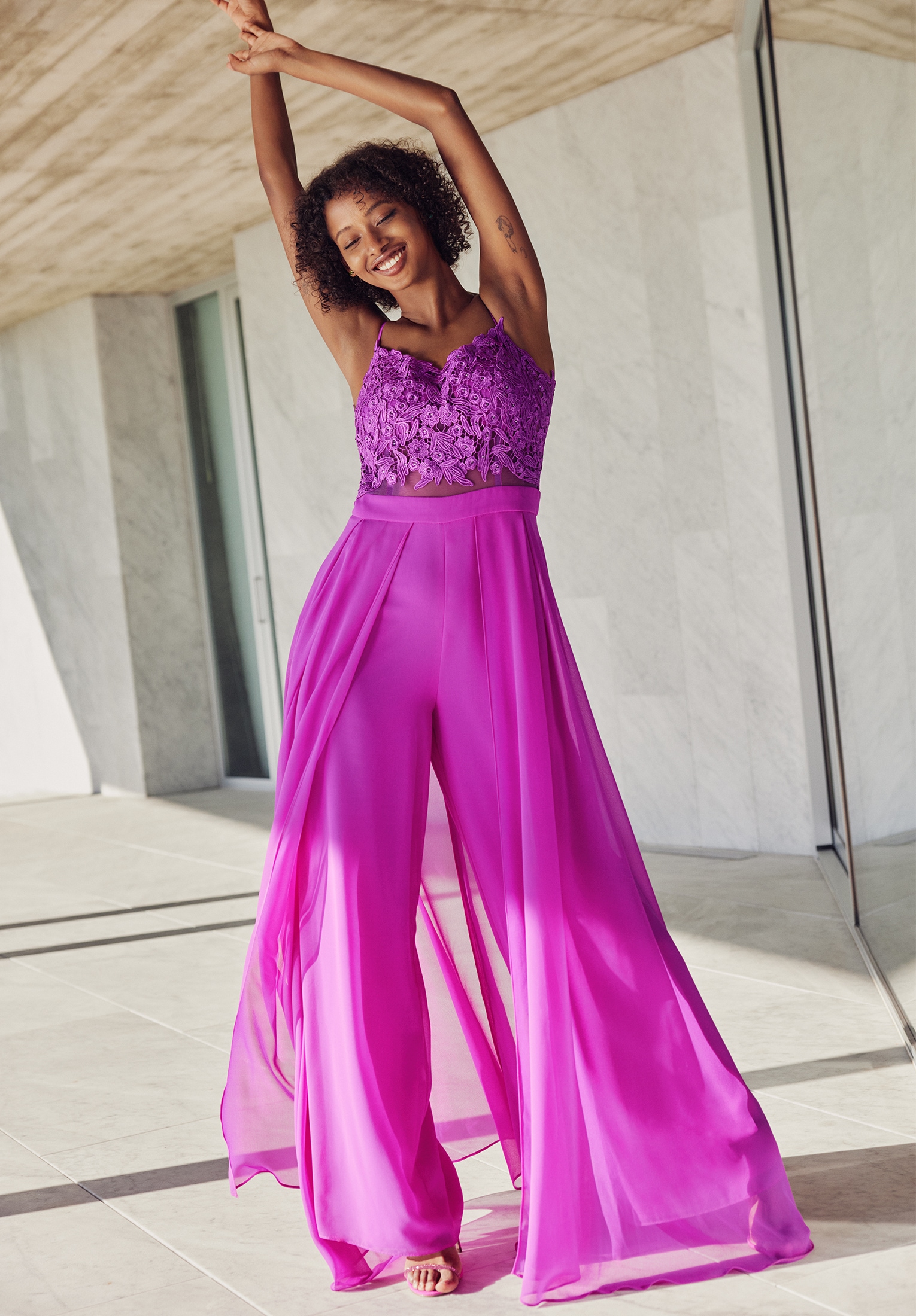 Vera Mont Jumpsuit »Jumpsuit mit Stickerei«