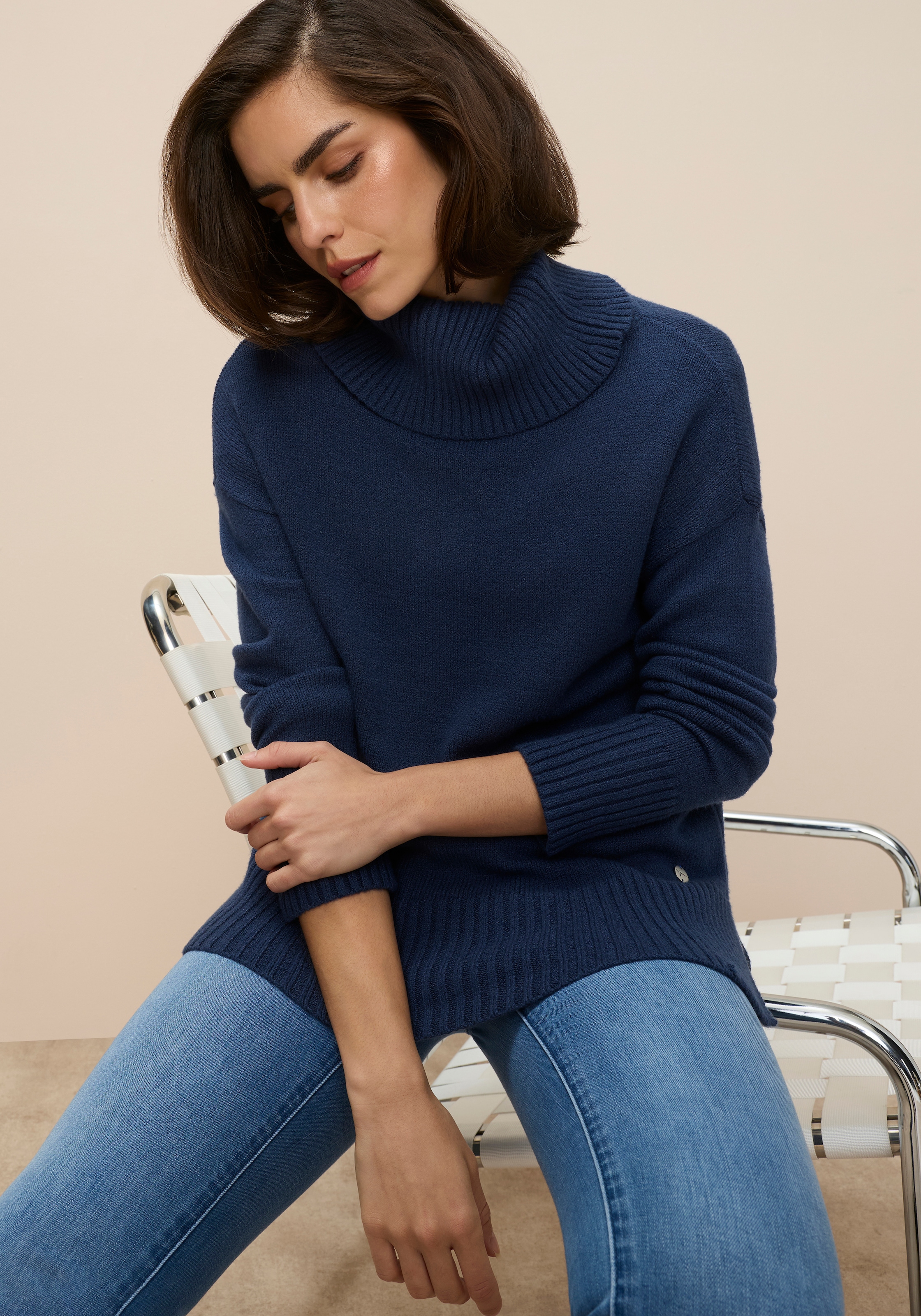 Tamaris in lässiger Form mit seitlichen Schlitzen