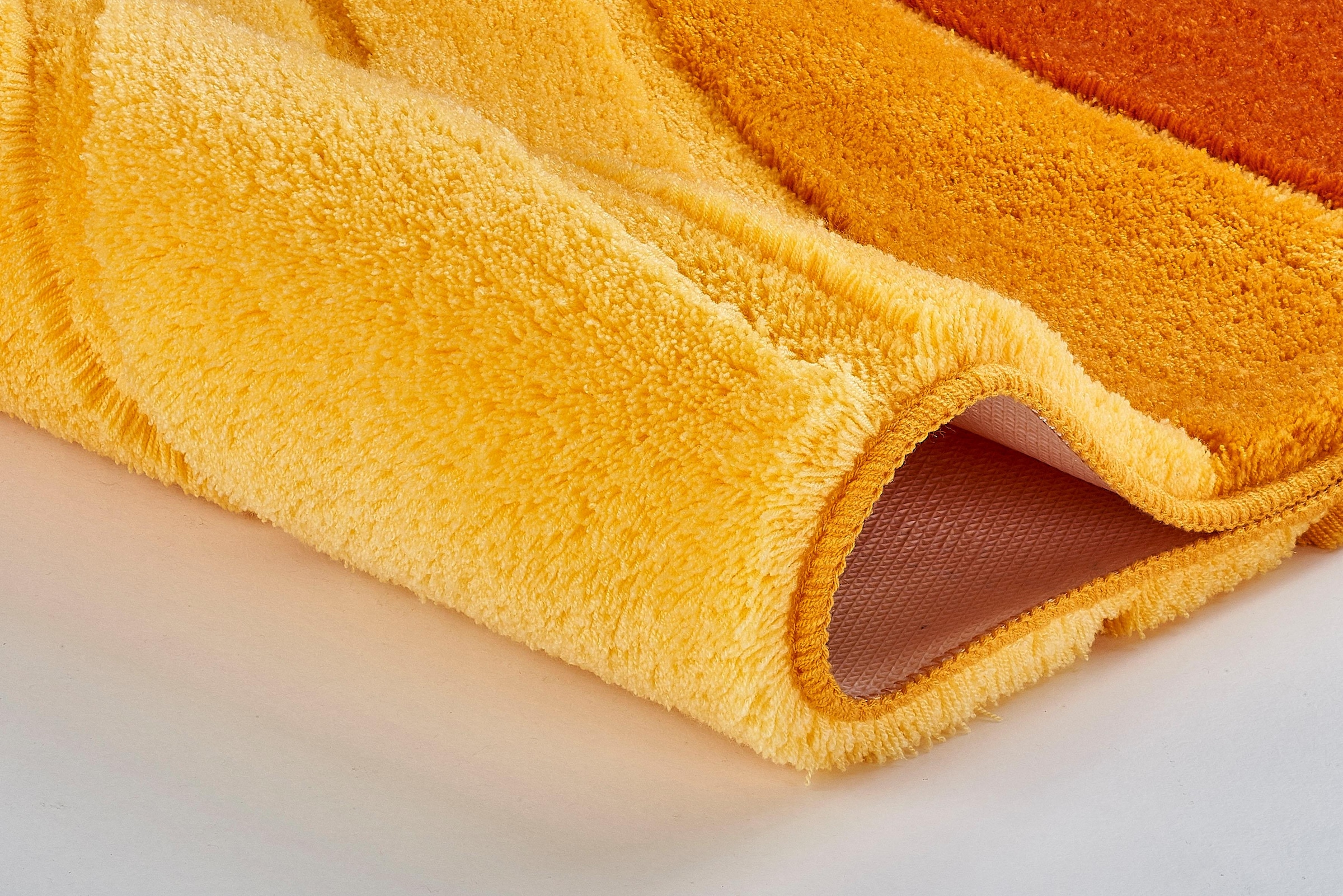 MEUSCH Badematte »Ocean«, rutschhemmend beschichtet, fußbodenheizungsgeeignet, Badteppich, Wellen Design, mit Farbverlauf, Hoch-Tief Effekt, waschbar
