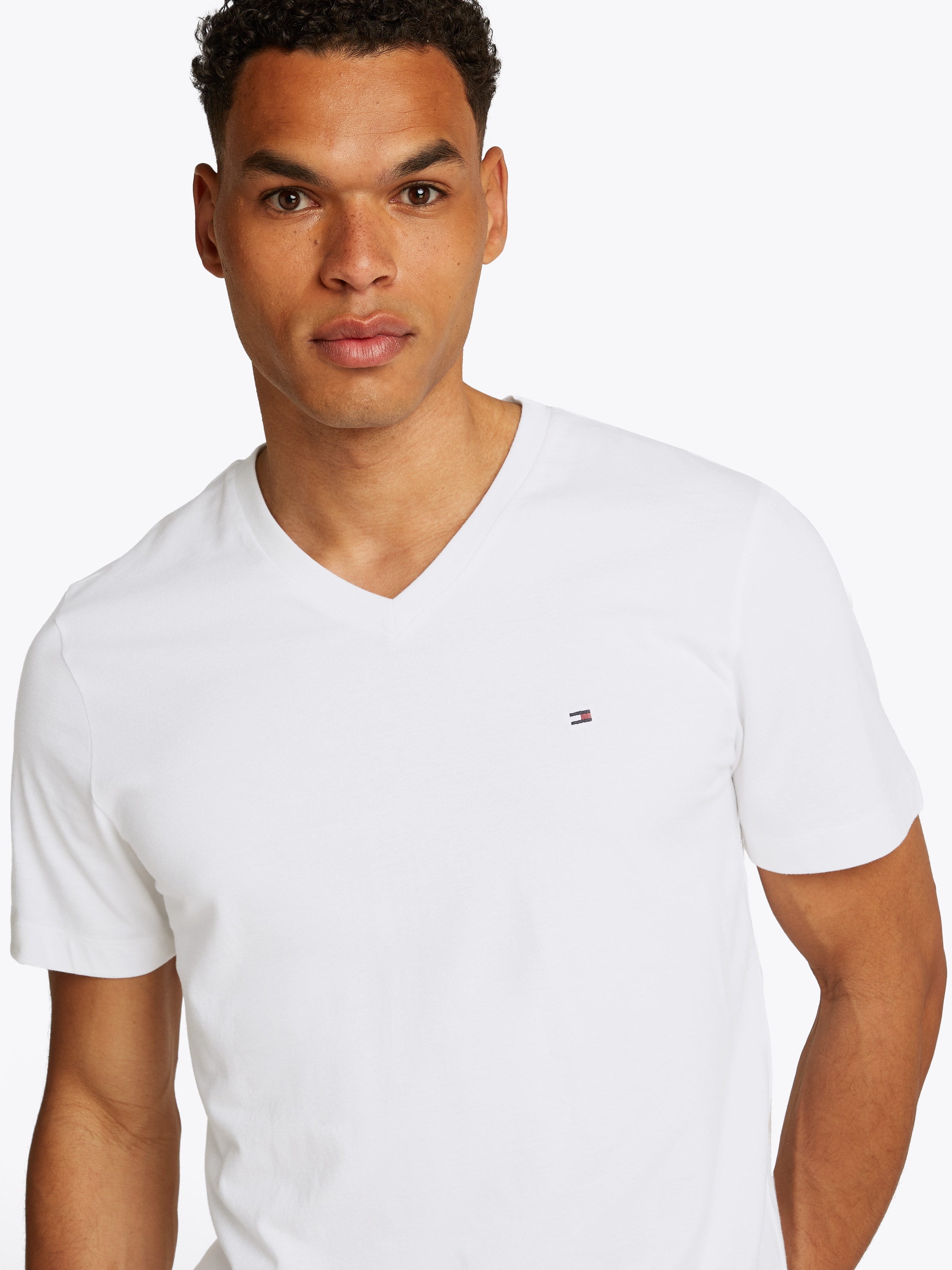 Tommy Hilfiger V-Shirt »ESSENTIAL V-NECK TEE«