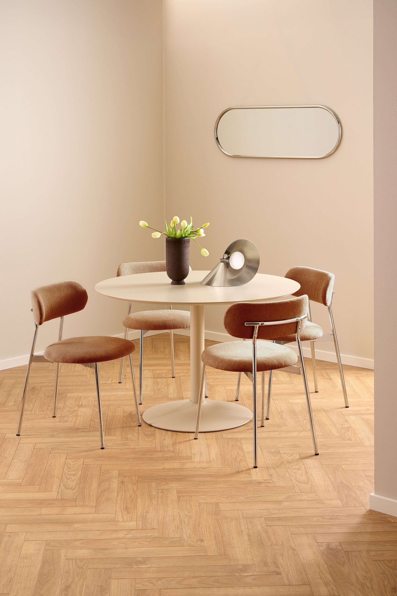 ACTONA GROUP Esszimmerstuhl »Lyric, Küchenstuhl, mit gepolsterter Sitzfläche« (Set) 2 Stk.Stuhl, Chenille, Retro-Futur, Chromstahlgestell, FSC™