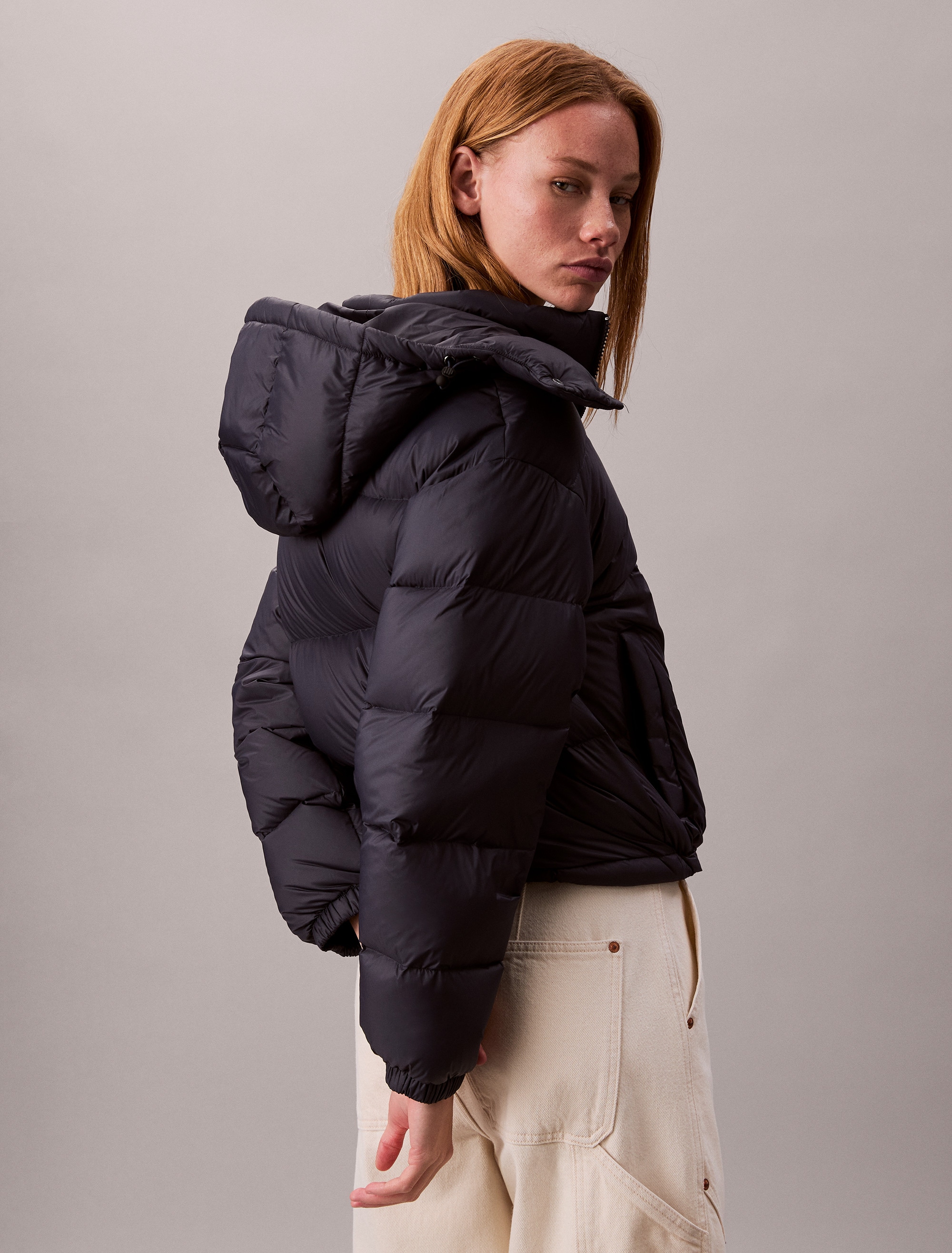 Calvin Klein Jeans Steppjacke »ESSENTIAL MIDWEIGHT PUFFER JACKE«, mit Kapuze, Mit Rundhalsausschnitt, regular fit