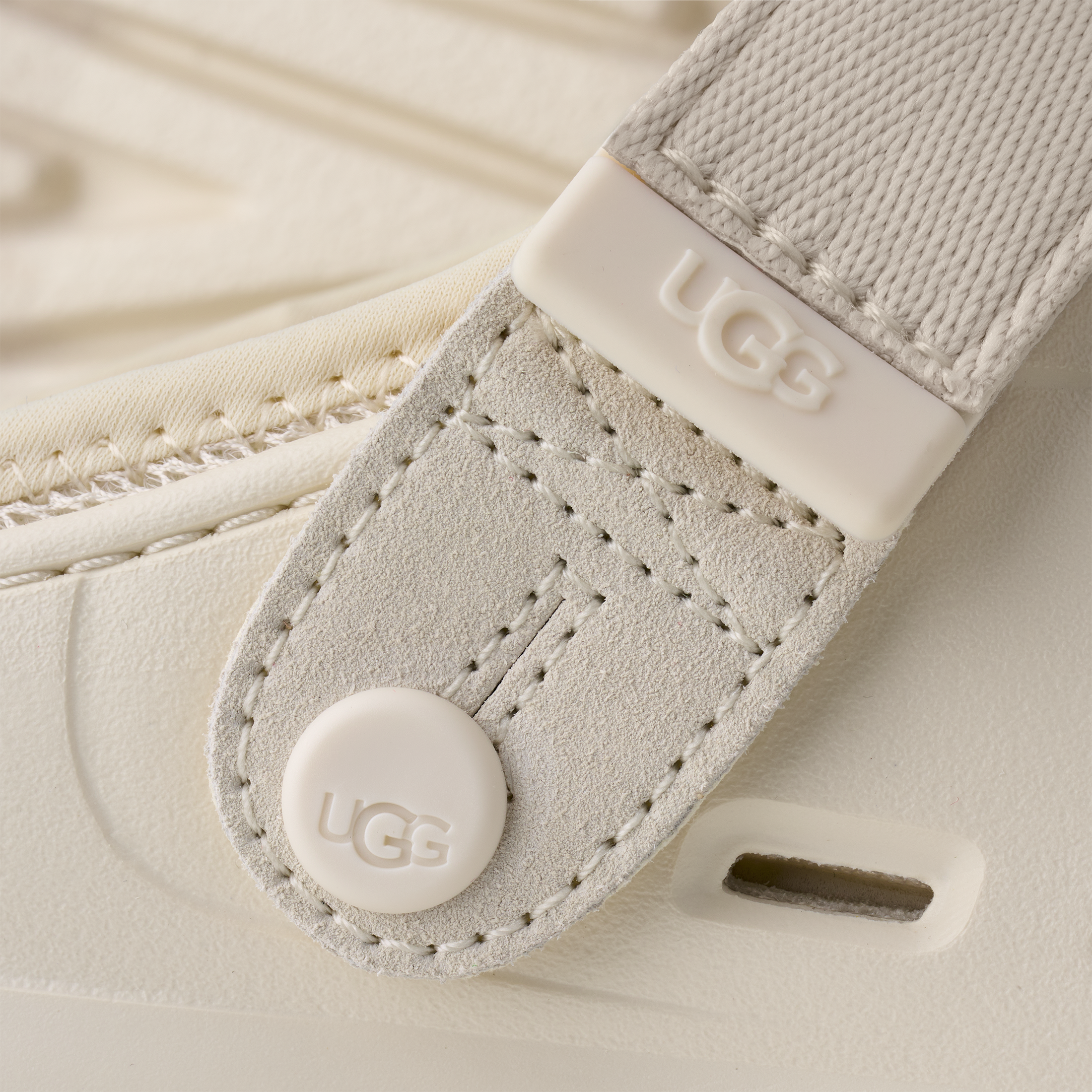 UGG Clog »PEAK MOD«  Flats, Schlupfschuh, Mule mit Fußbett