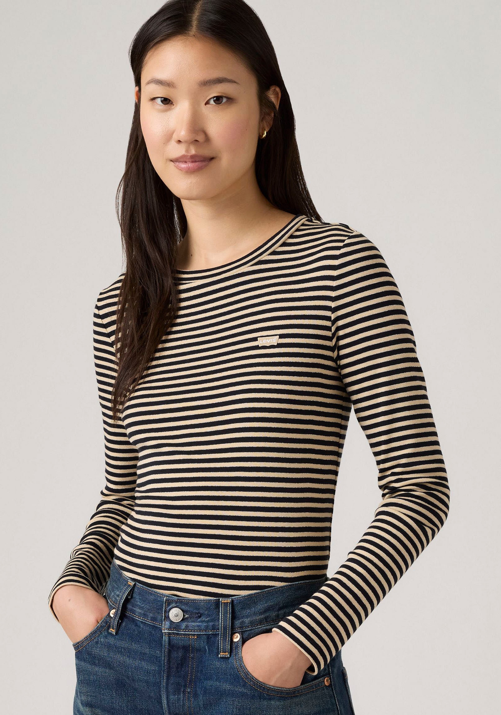 Levi's® Langarmshirt »ESSENTIAL HM LS TEE«, mit Logo Stickerei