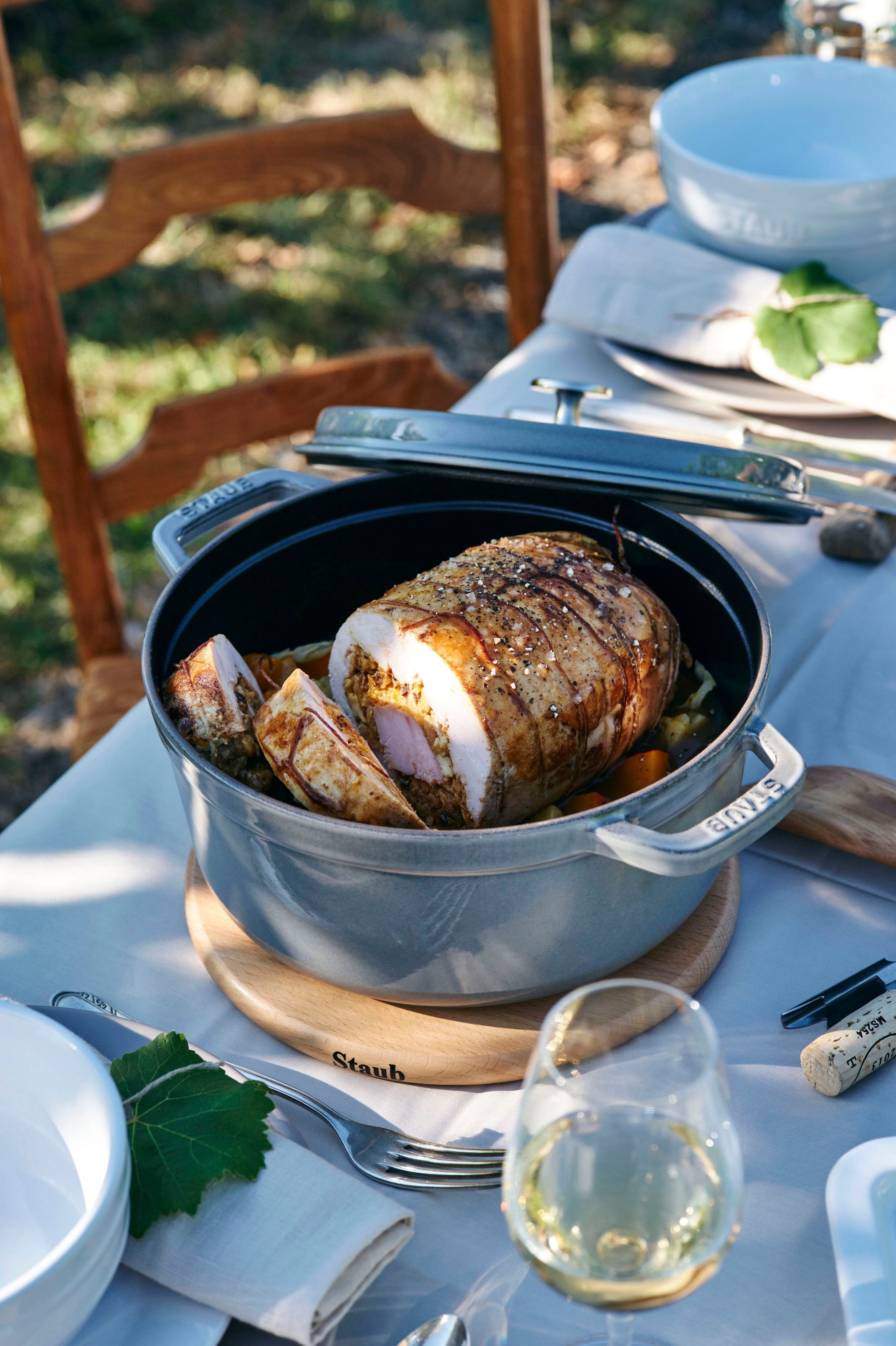 STAUB Bräter »Cocotte«, Gusseisen, (1 tlg.), robust, langlebig, perfekte Hitzeverteilung, Aromaregen-Deckel