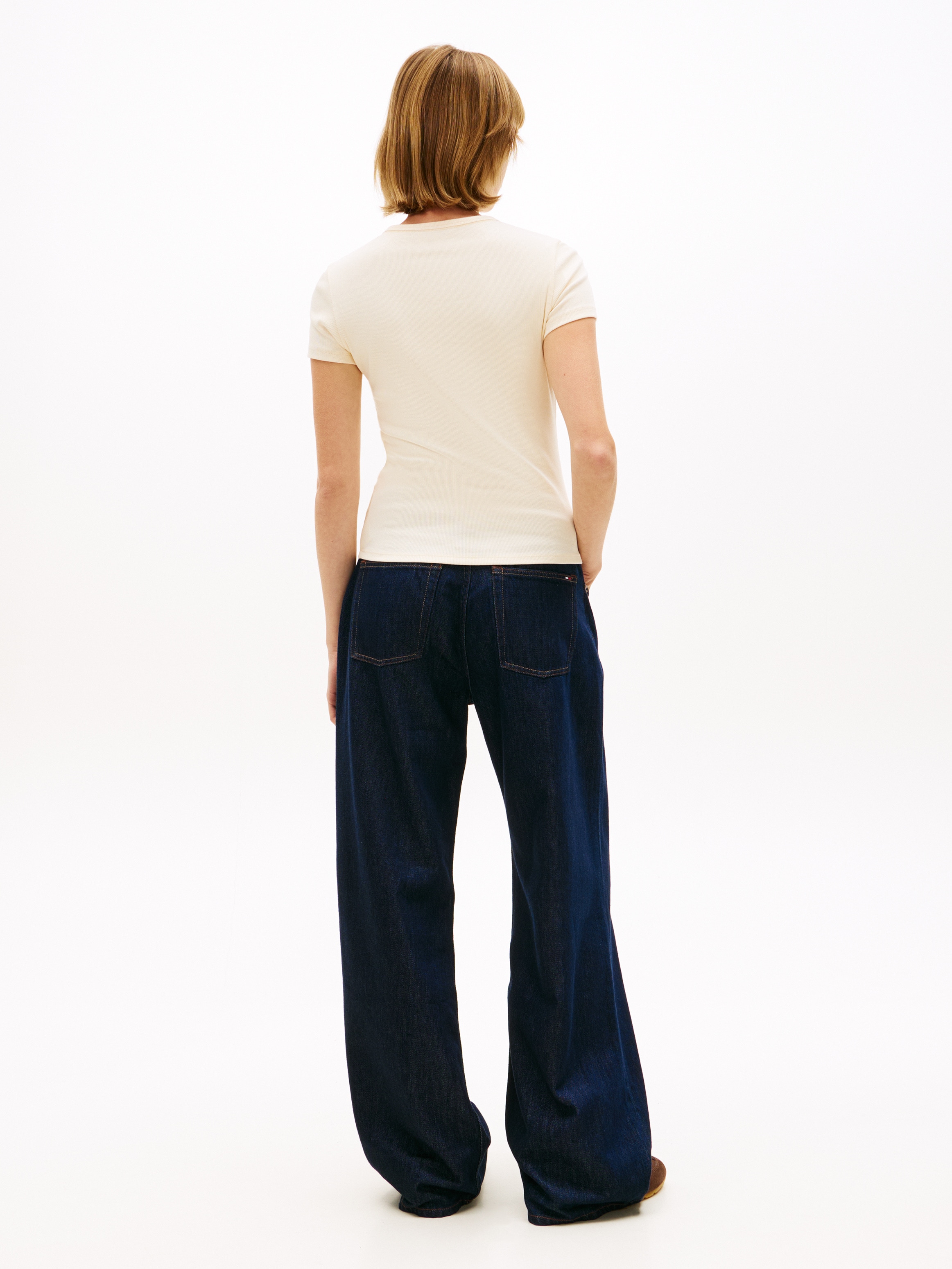 Tommy Jeans Kurzarmshirt »TJW ESSENTIAL RIB SHORT SLEEVE EXT« Baumwollmischung in gerippter Struktur, Slim Fit