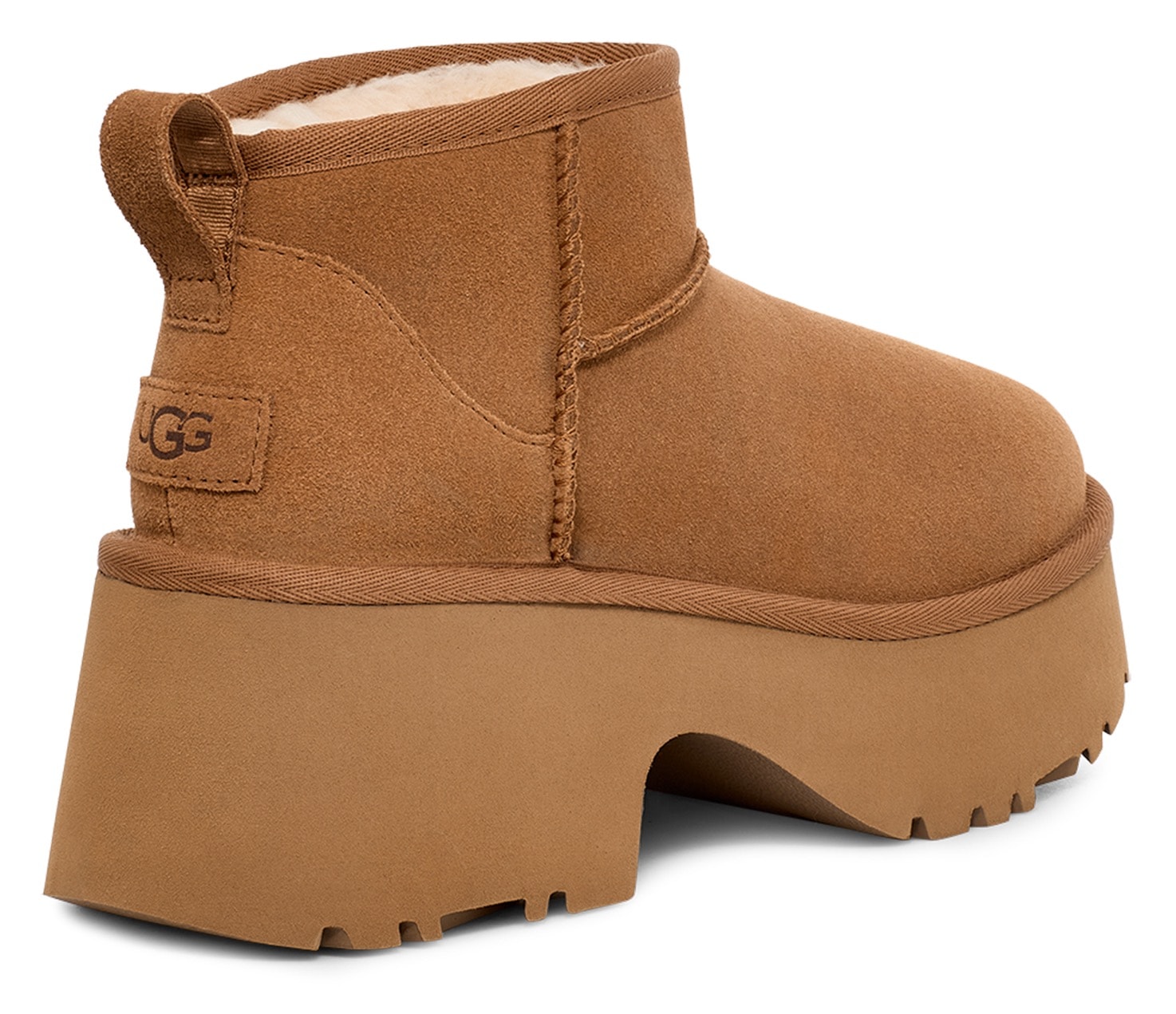 UGG Schlupfboots »CLASSIC ULTRA MINI NEW HEIGHTS«, Plateau Stiefel, Winterstiefel, Boots mit Anziehlasche