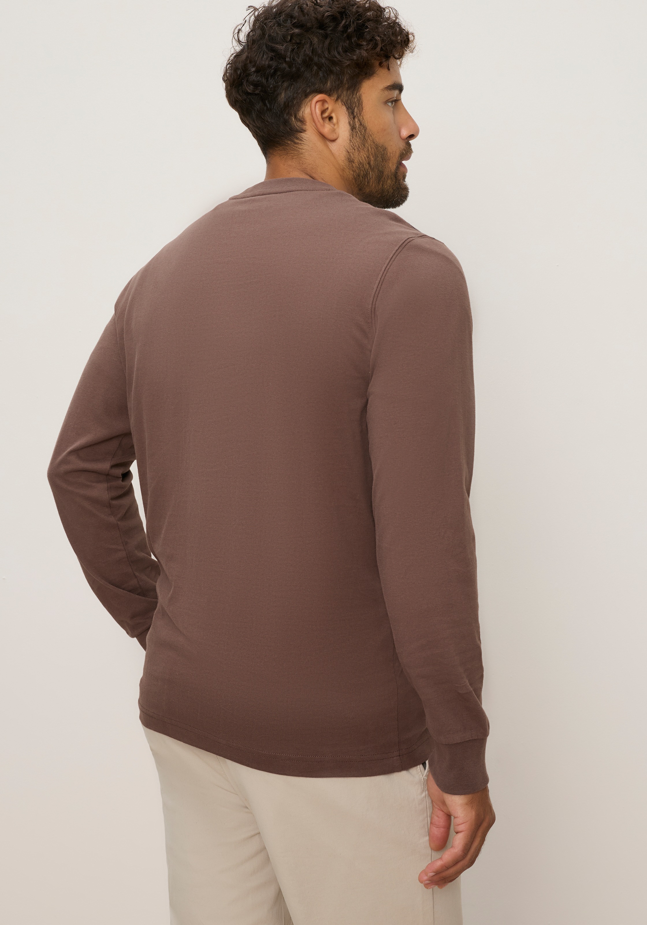 Man's World Rundhalsshirt schmale Passform, mit Langarm, unifarben, mit Print und Stickerei