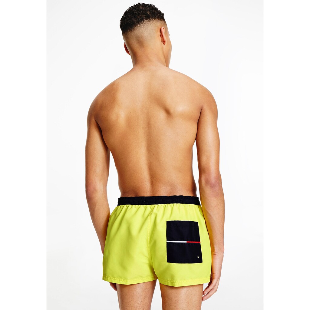 Tommy Hilfiger Swimwear Badeshorts, mit Gesäßtasche in Kontrastfarbe