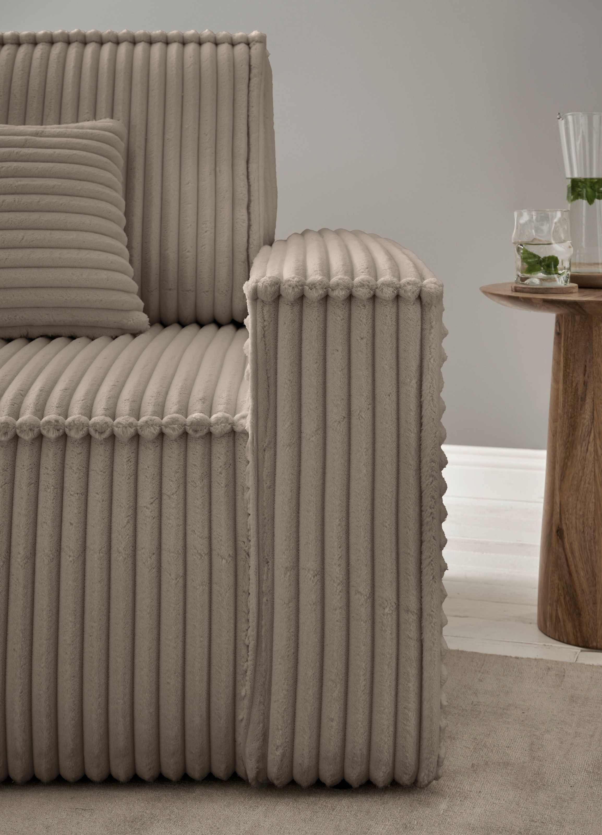 andas Ecksofa »Finnley Schlafsofa 267 cm in Bouclé, Struktur fein u. Cord, L-Form,«, Schlaffunktion m. Bettkasten (136/210 cm), Bouclé, Struktur und Cord