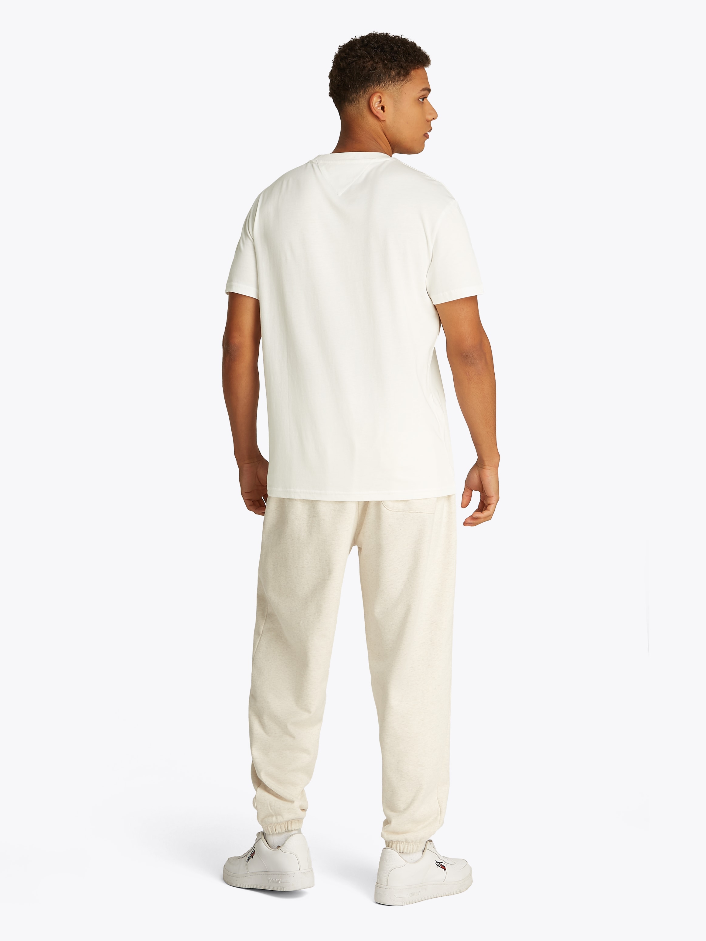 Tommy Jeans T-Shirt »TJM REG DNA GRAPHIC TEE EXT«, mit kontrastfarbenen Print