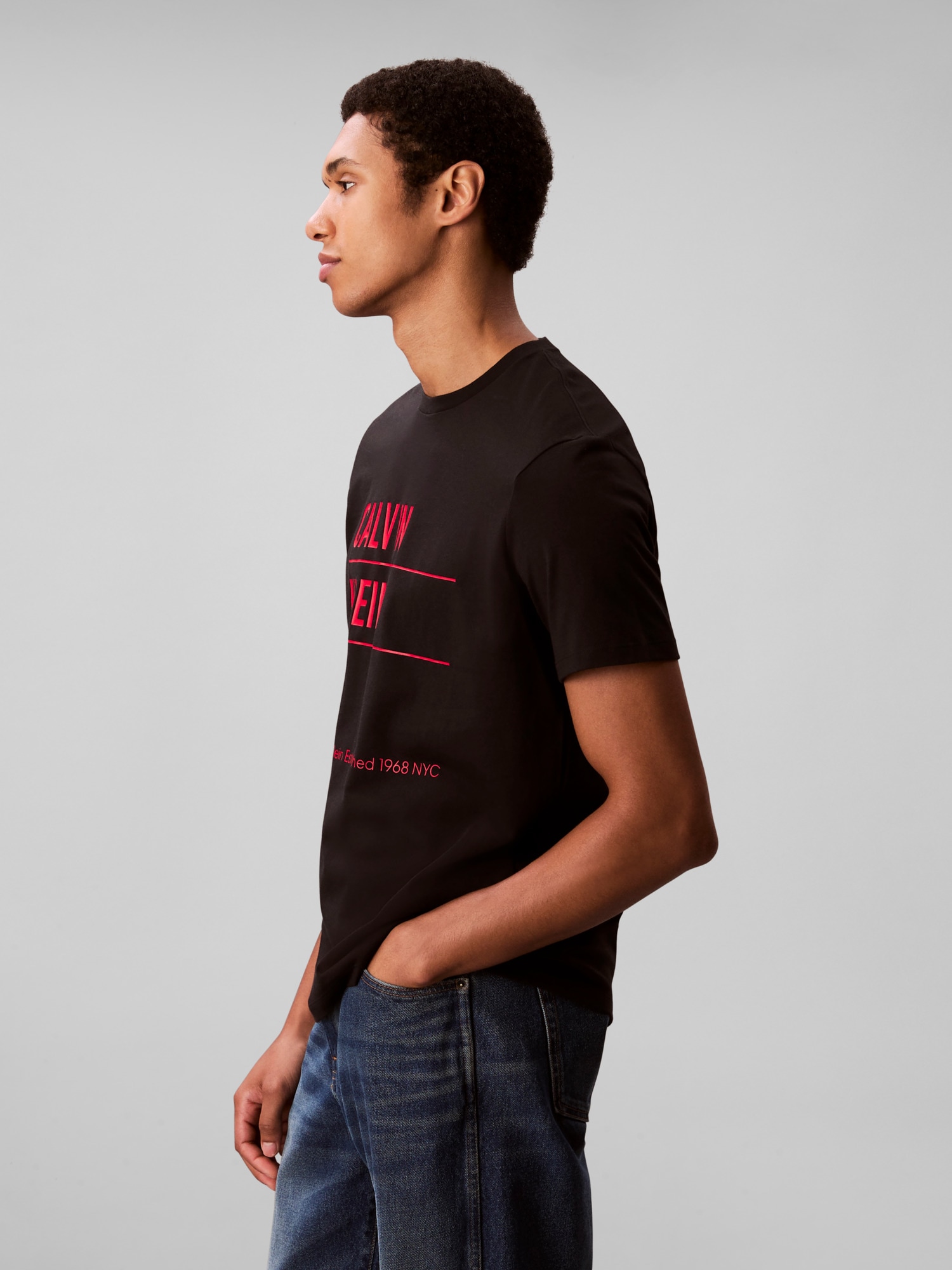 Calvin Klein Jeans T-Shirt »SS 30S EU CALVIN KLEIN NY GRAPHI«, Mit Rundhalsausschnitt, regular fit