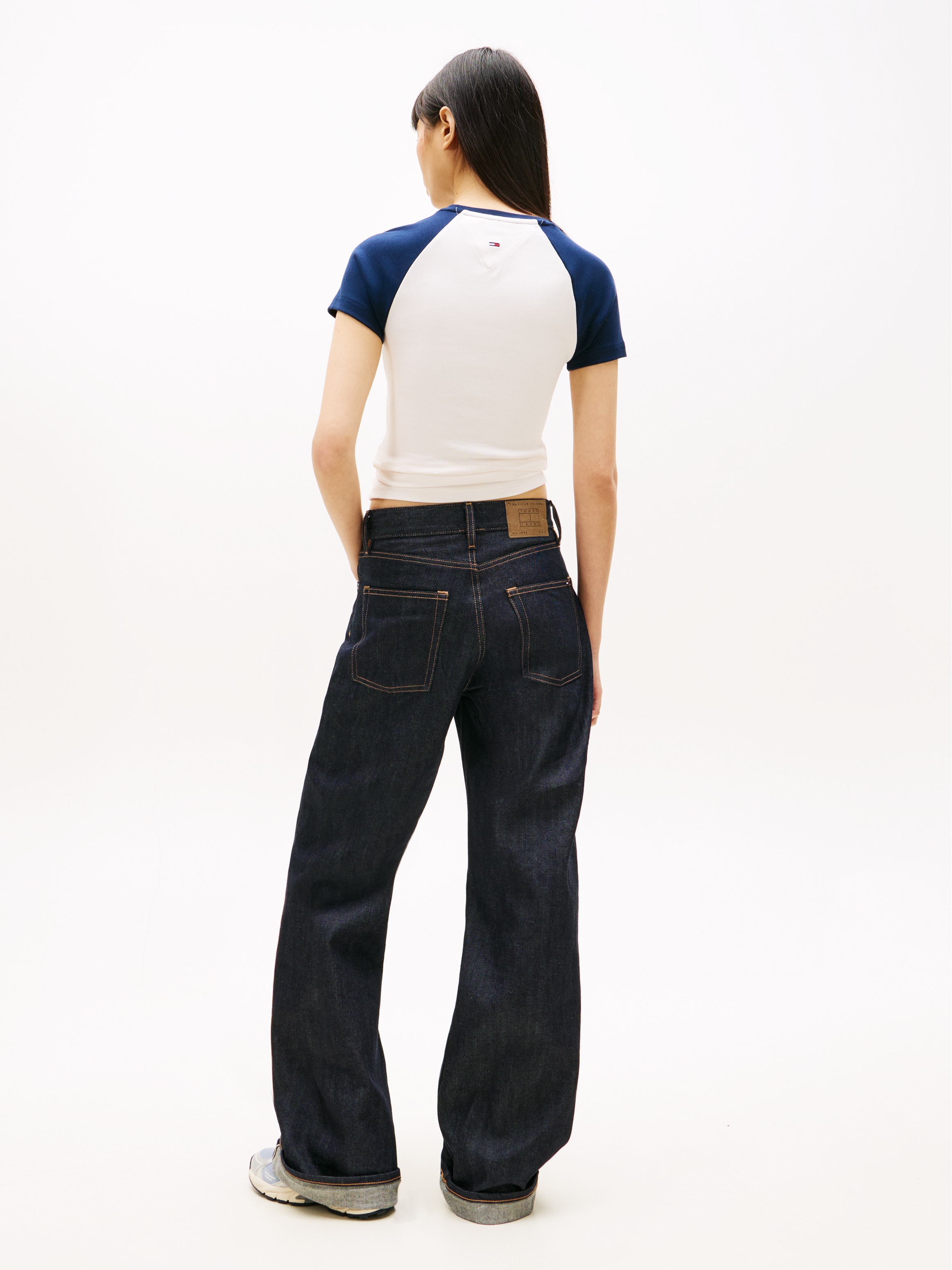 Tommy Jeans Kurzarmshirt »TJW SLIM TOMMY MARKET RAGLAN« mit Print, Rundhalsform