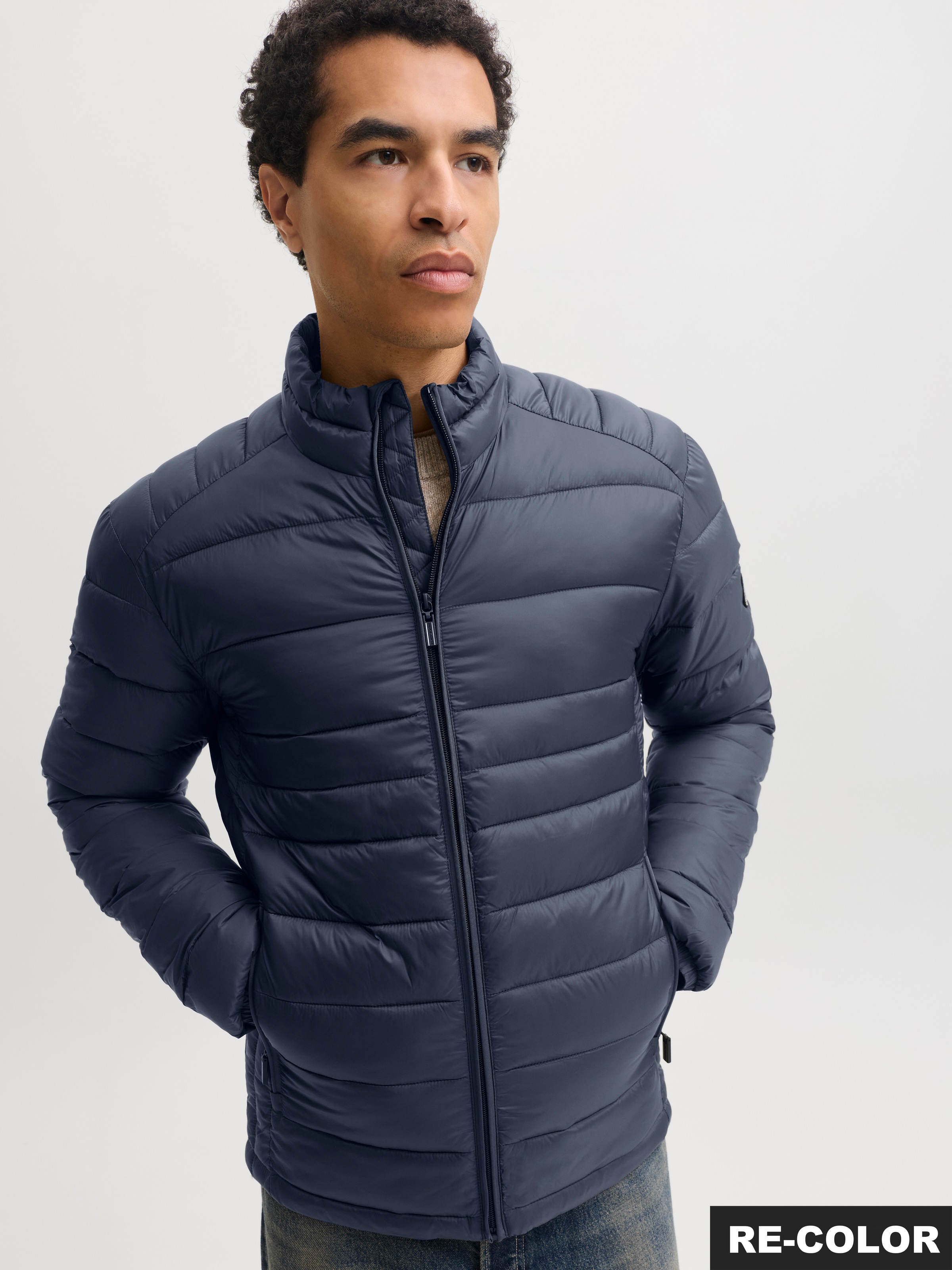 Jack & Jones Steppjacke »JJEKINGSLEY LIGHT PUFFER COLLAR NOOS« Kunstfaser, mit Stehkragen