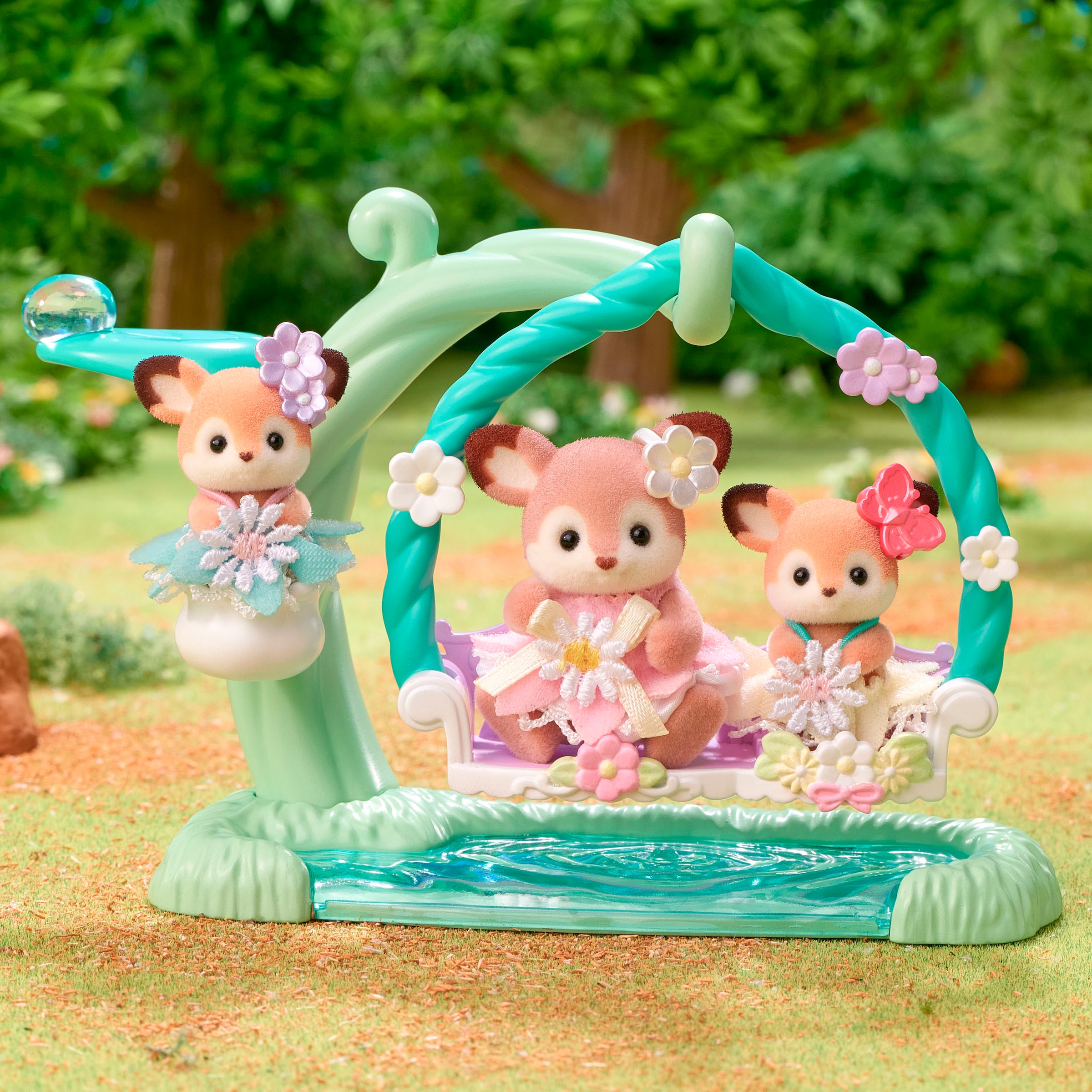 Sylvanian Families Spielfigur »Reh Babys mit Blumenschaukel Spielset (5801)«