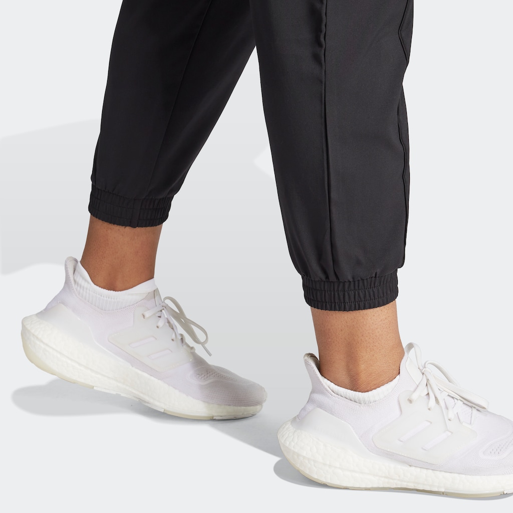 adidas Performance Sporthose »AEROREADY TRAIN ESSENTIALS MINIMAL BRANDING WOVEN HOSE«, (1 tlg.)