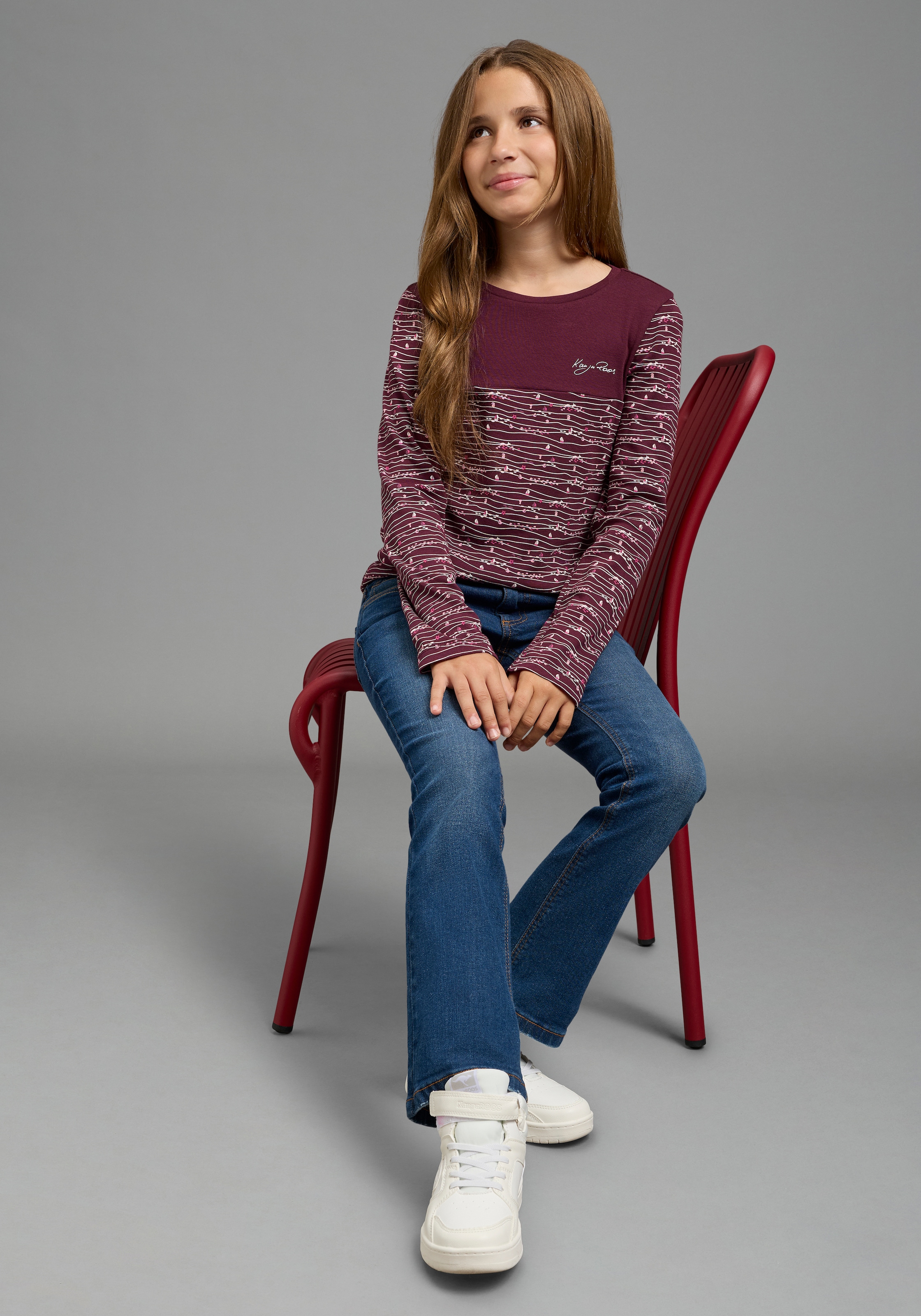 KangaROOS Langarmshirt »Shirt mit Allover-Druck« eng anliegende Passform, langärmlig, mit Passe, hüftlang