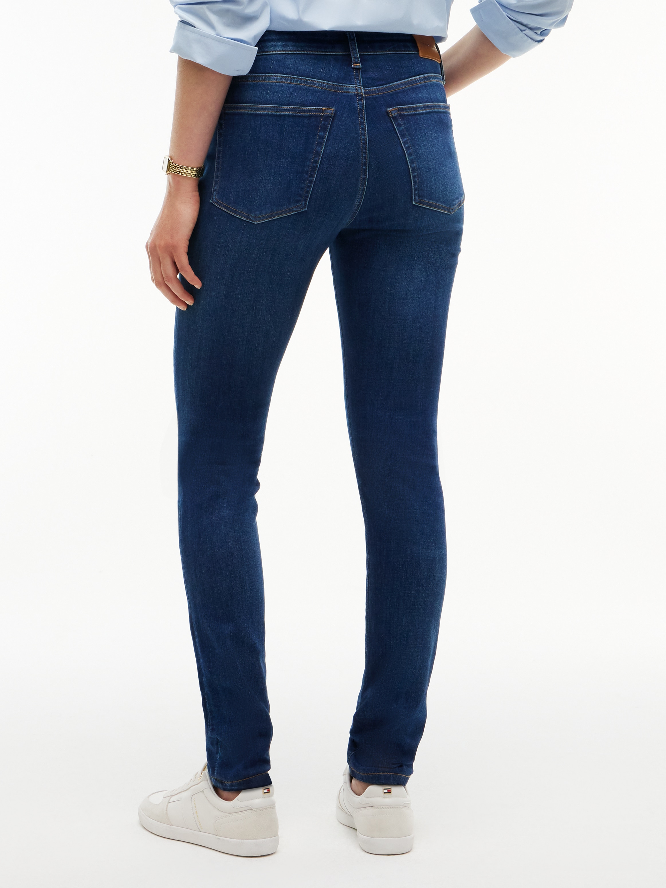 Tommy Hilfiger Skinny-fit-Jeans »COMO Skinny RW ACE mit Logo-Badge und knöchellangem Schnitt« Baumwollmischung, skinny fit
