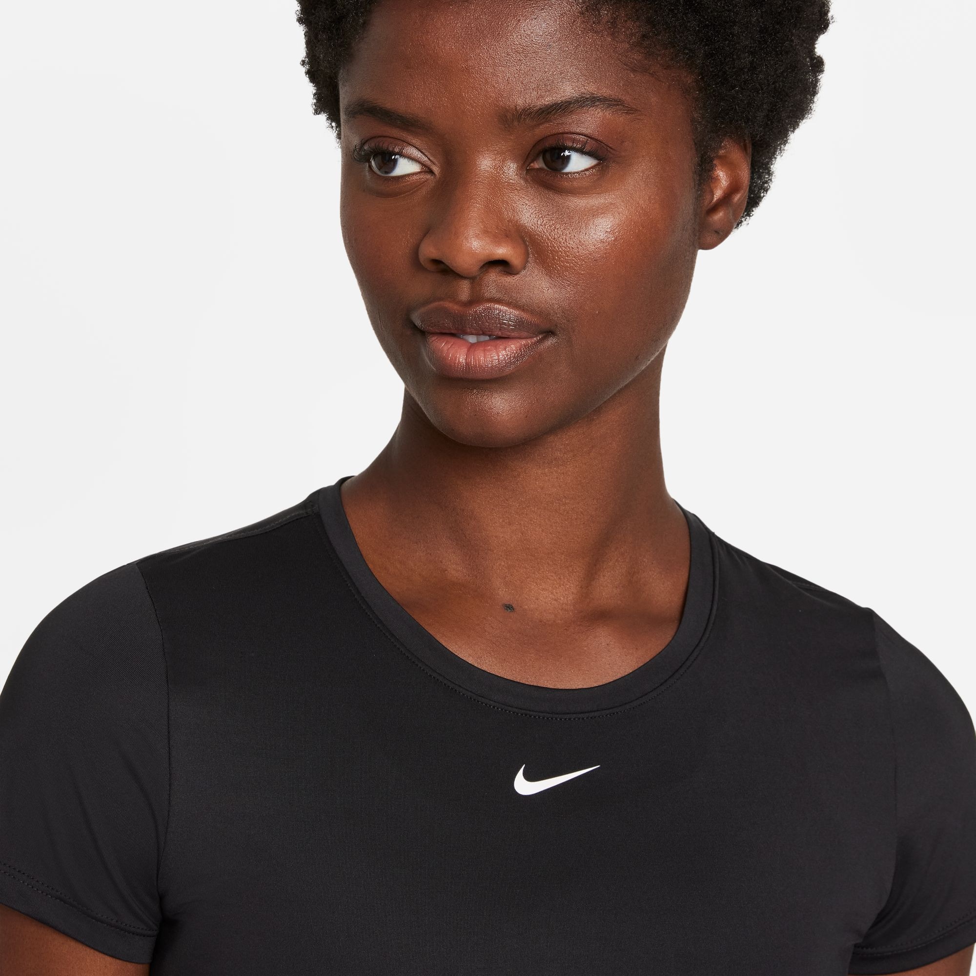 Nike Trainingsshirt »DRI-FIT ONE WOMEN'S SLIM FIT SHORT-SLEEVE TOP«