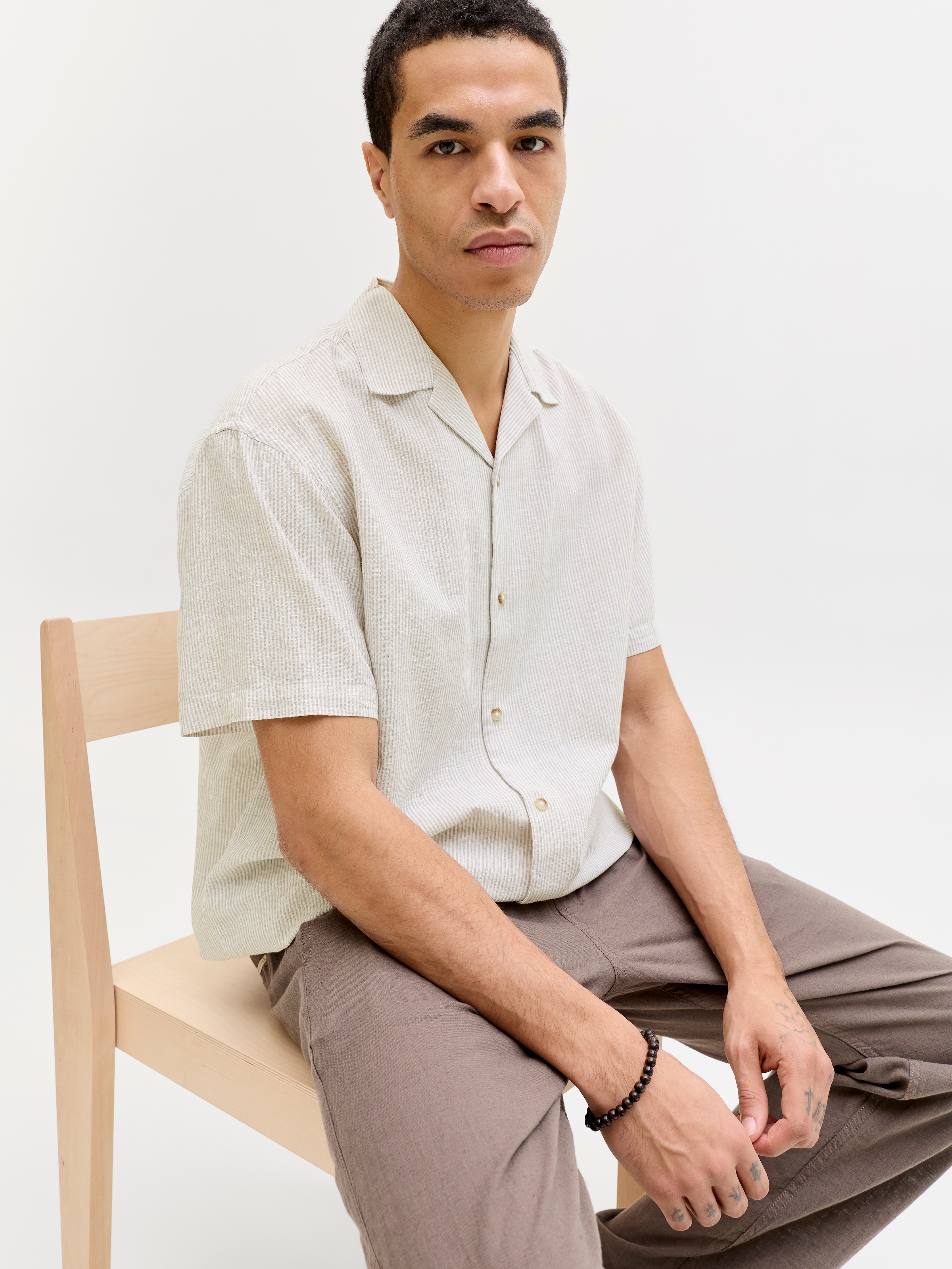 Jack & Jones Kurzarmhemd »JJESUMMER LINEN BLEND RESORT SHIRT SS SN« Baumwollmischung, relaxed fit