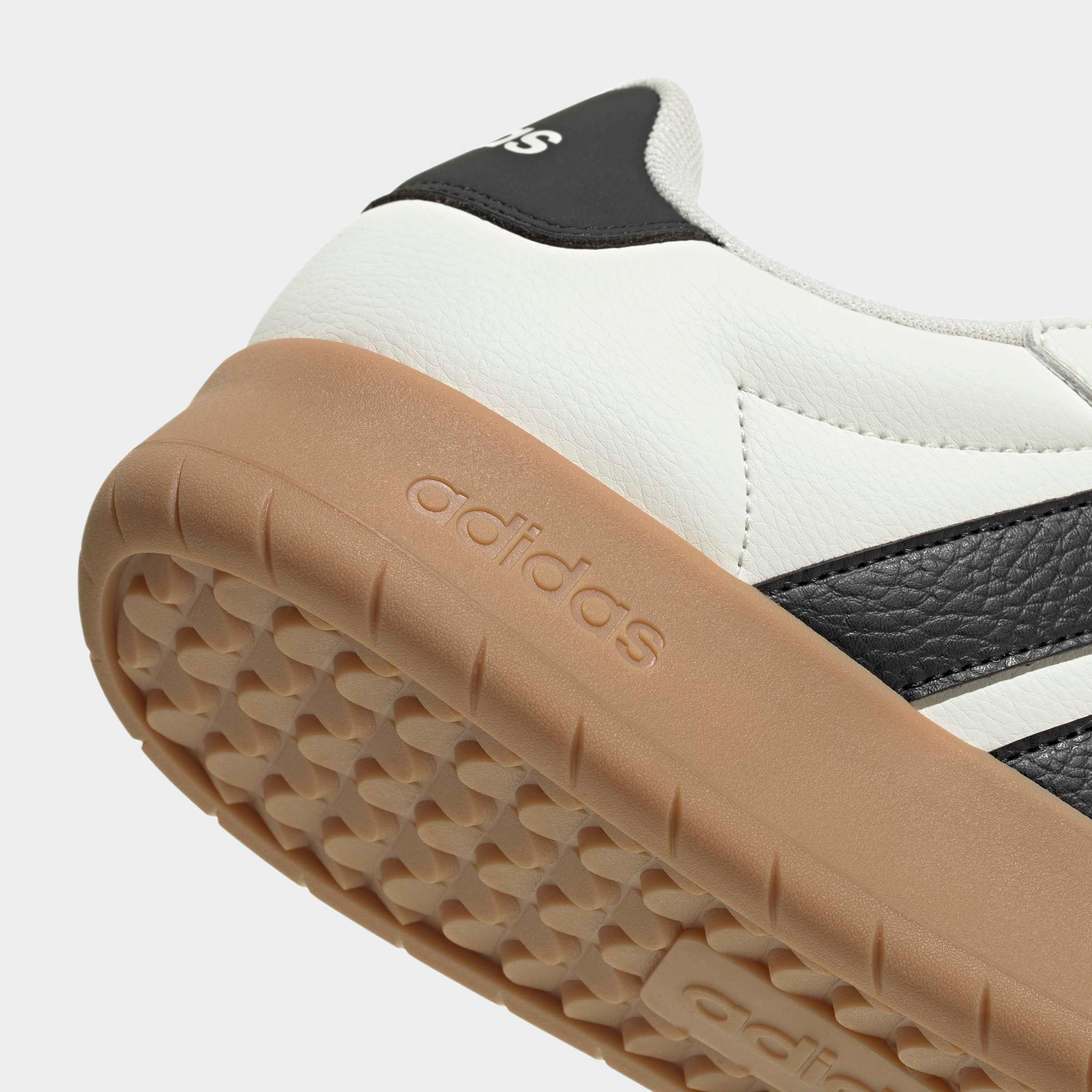 adidas Sportswear Sneaker »BARREDA XLG«  inspiriert vom Design des adidas samba XLG